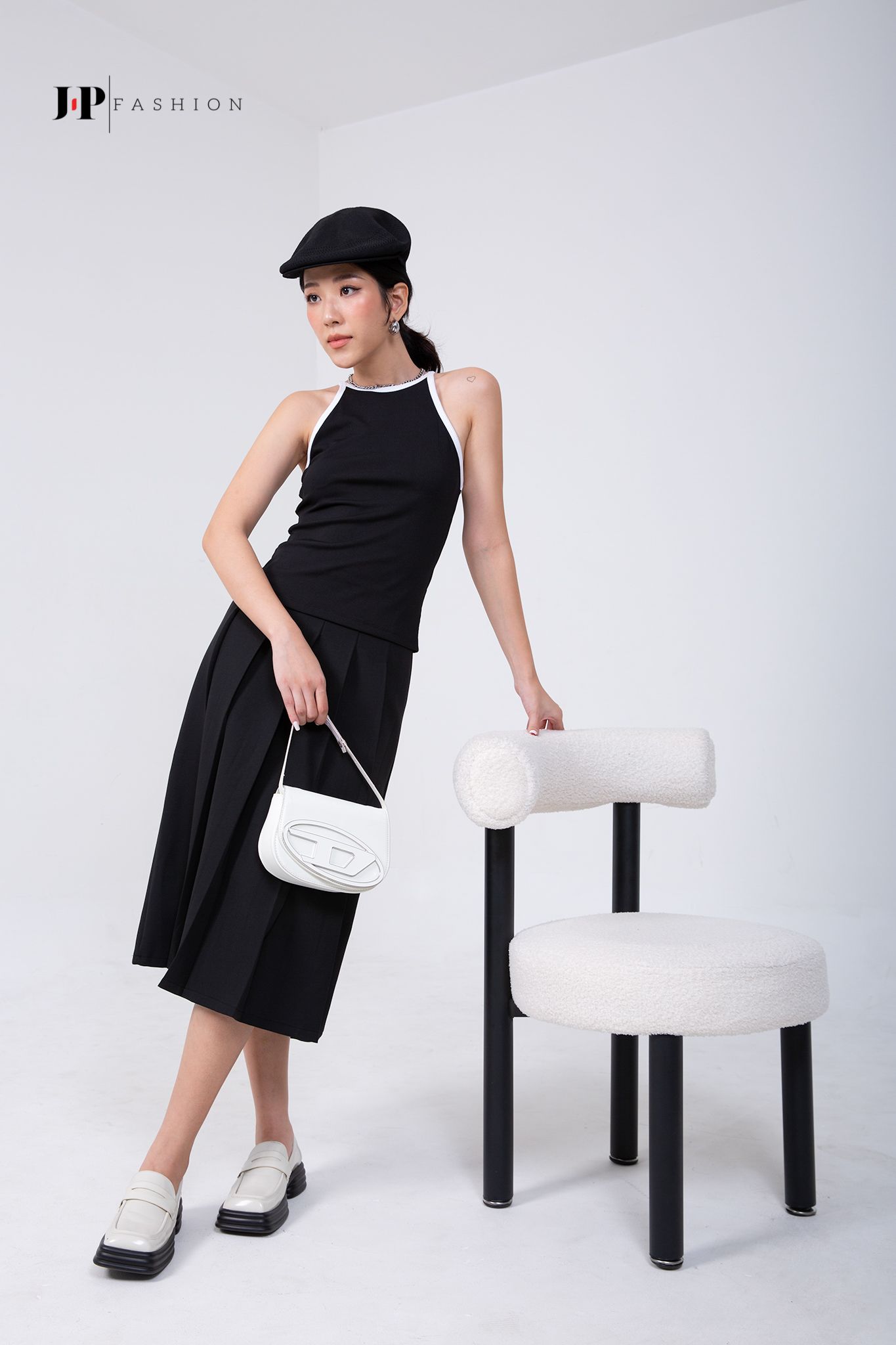 Áo thun cổ yếm