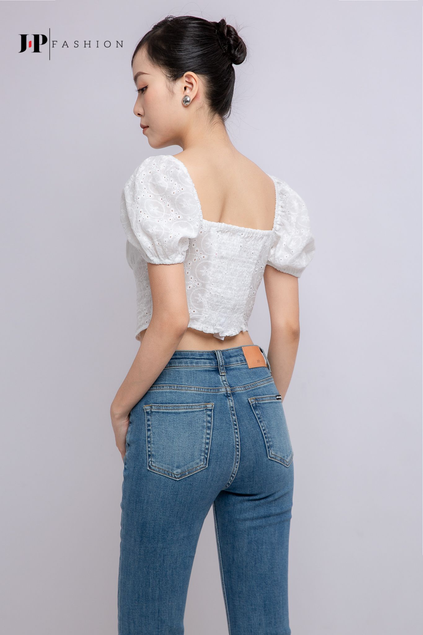 Sơ mi croptop