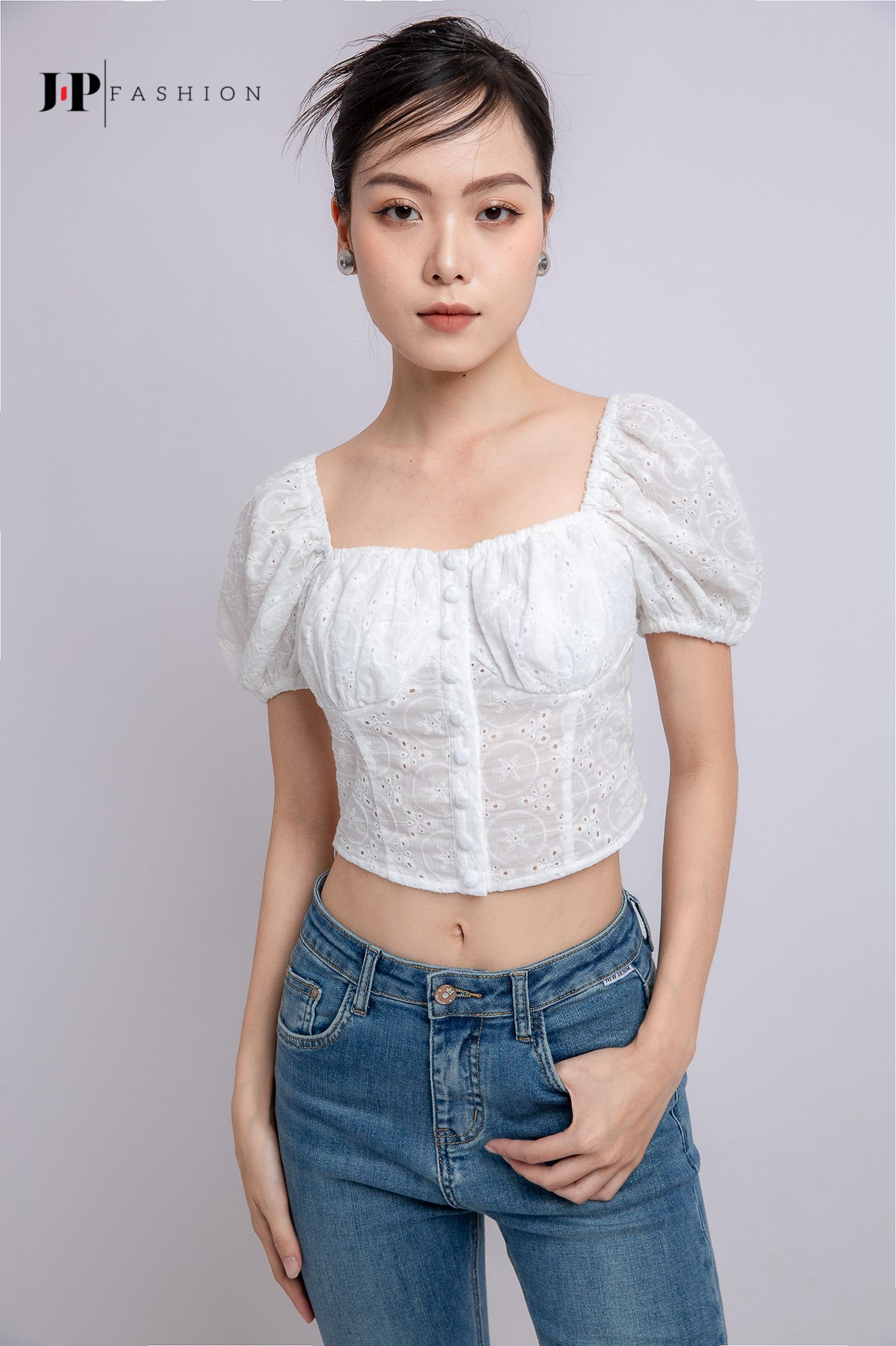 Sơ mi croptop