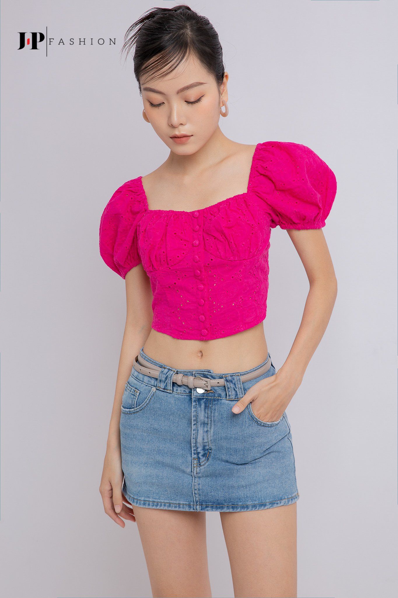 Sơ mi croptop