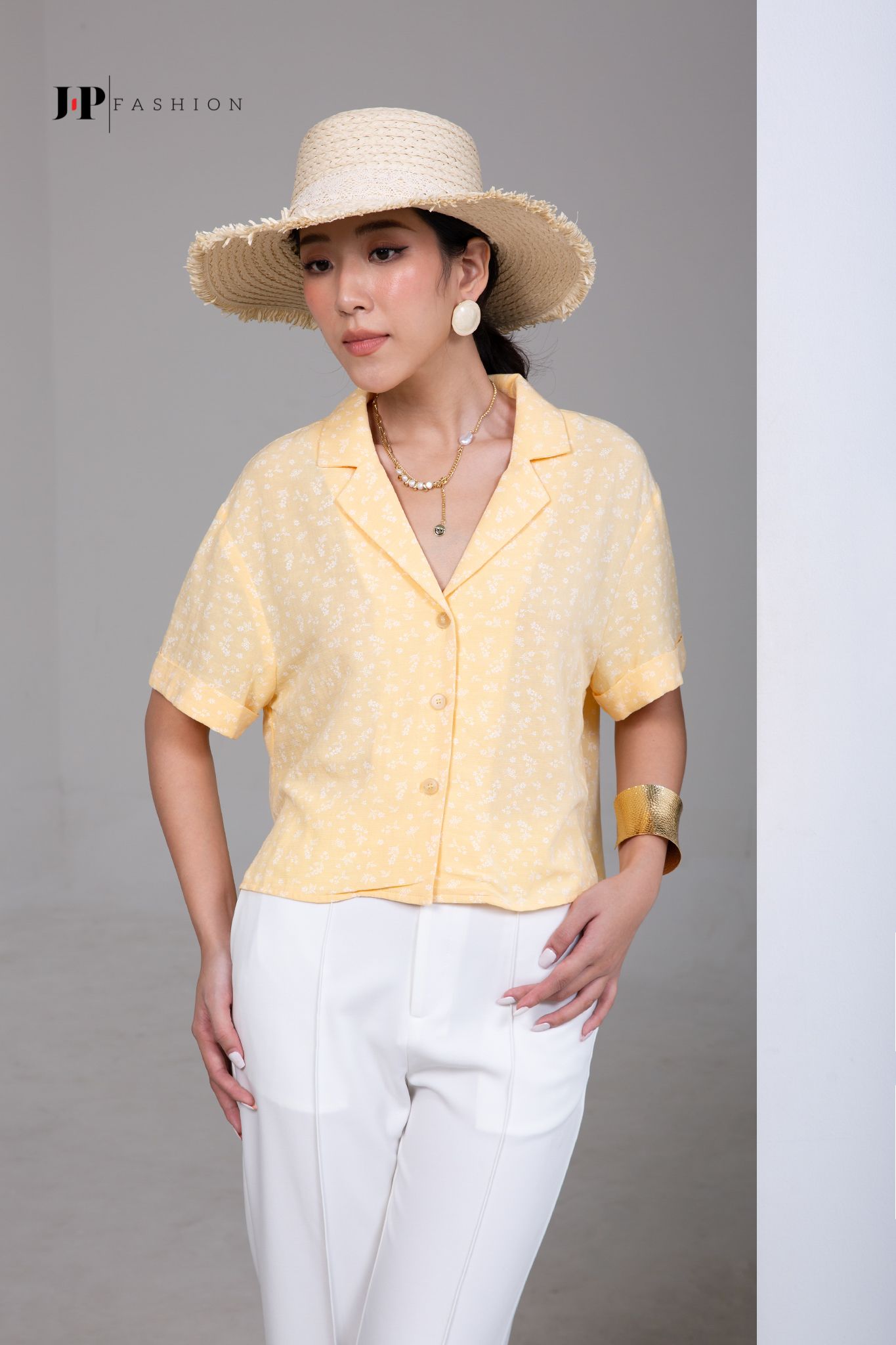 Sơ mi kiểu ngắn tay