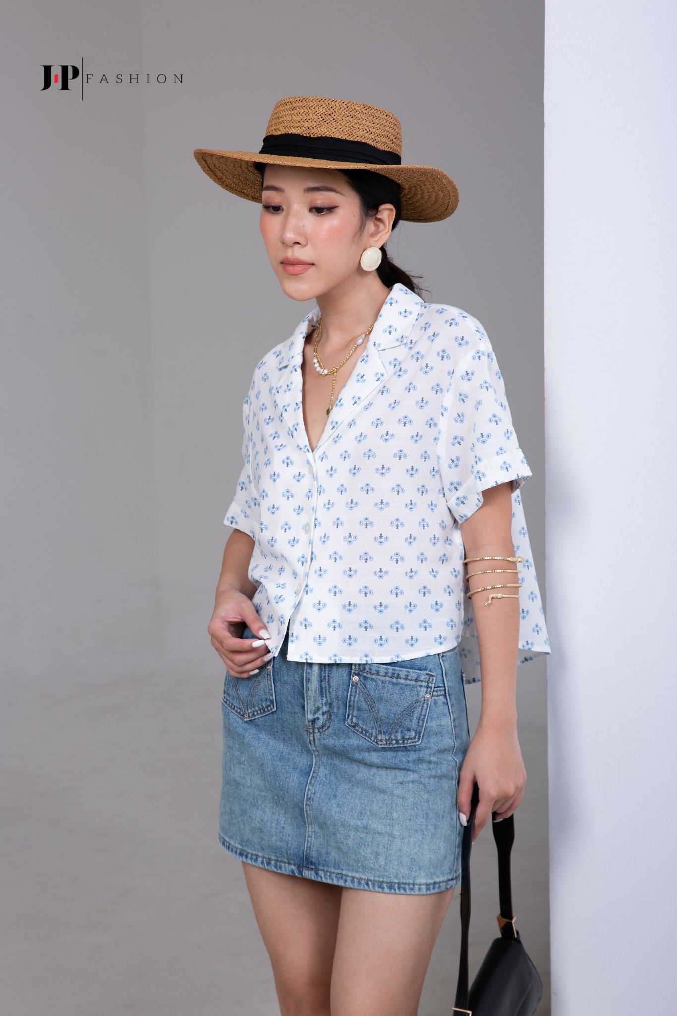 Sơ mi kiểu ngắn tay
