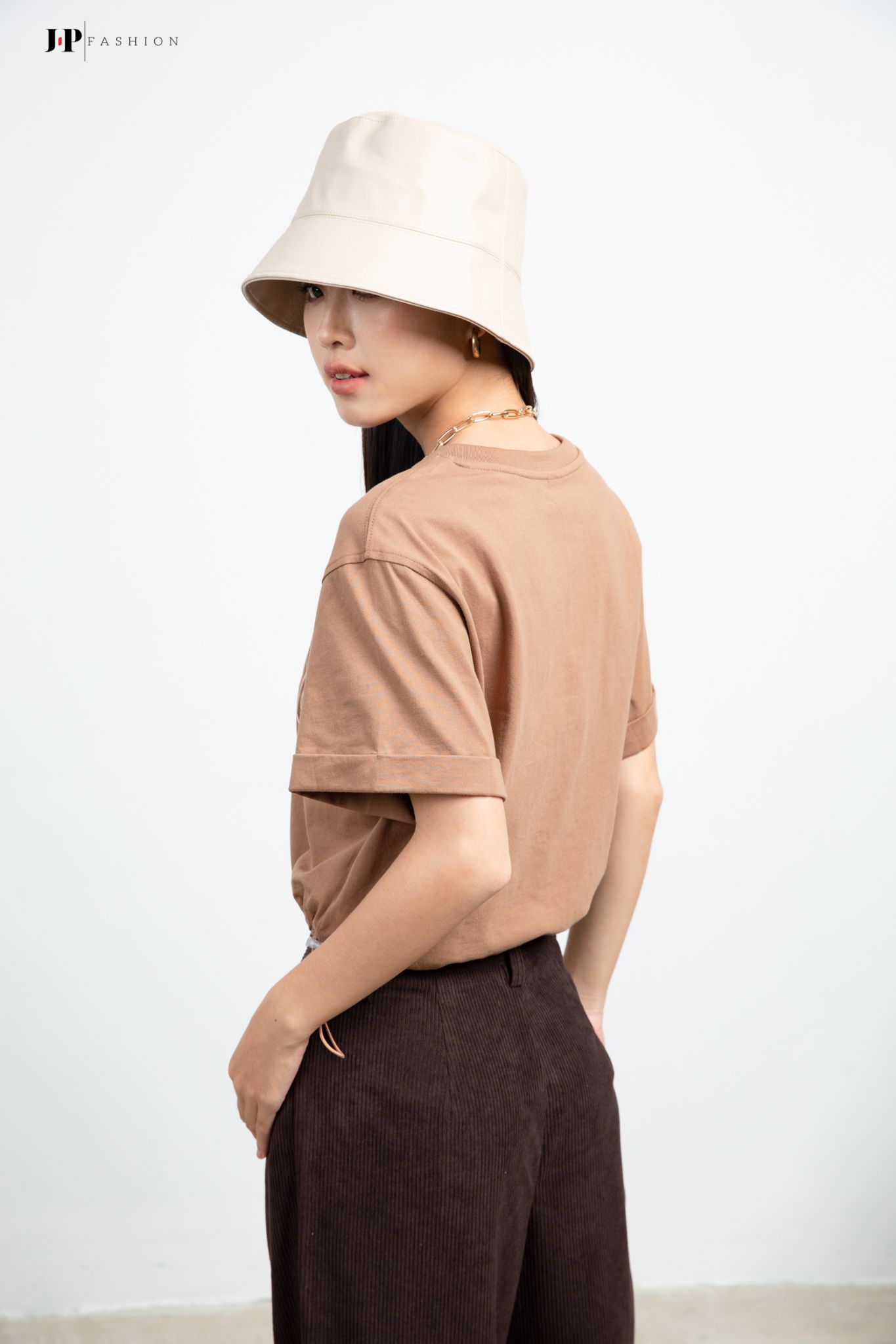 Áo thun chữ ngắn tay