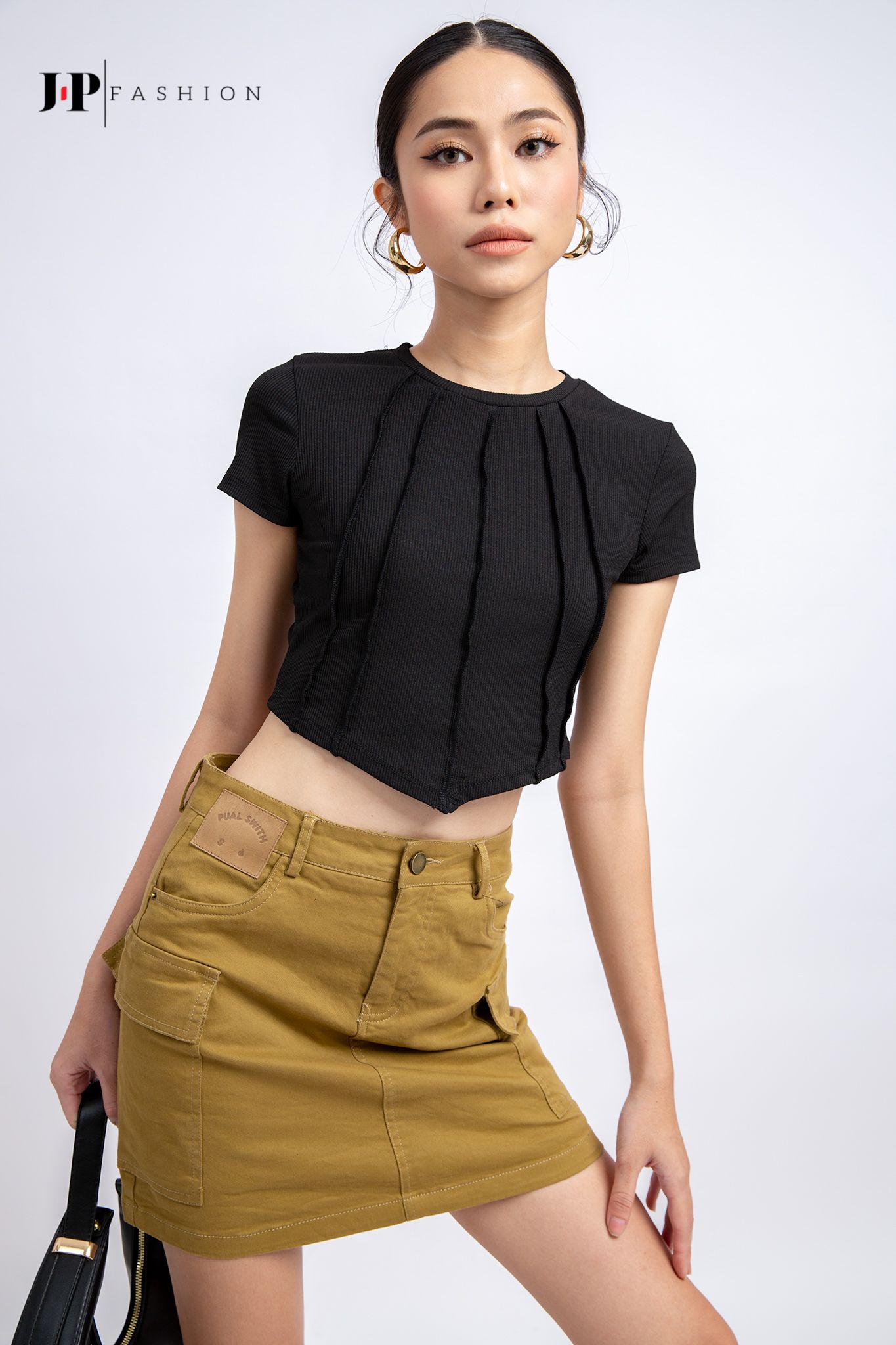  Áo thun croptop 