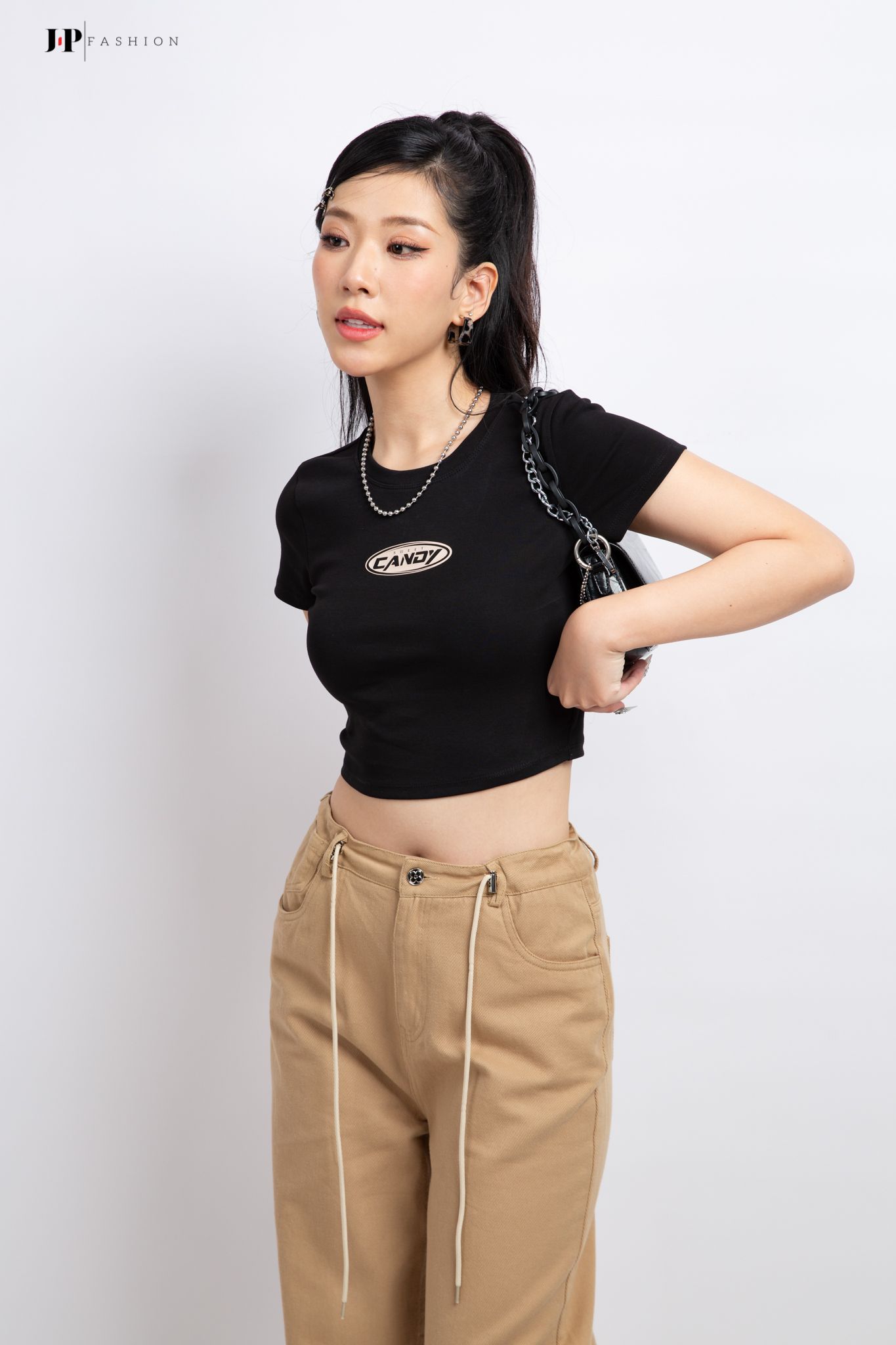 Áo thun croptop ngắn tay