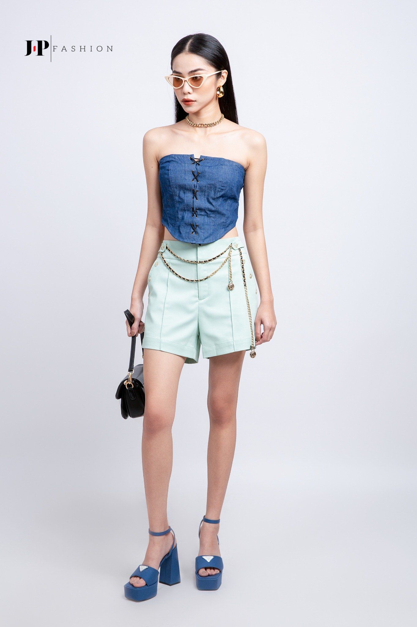 Quần short nữ