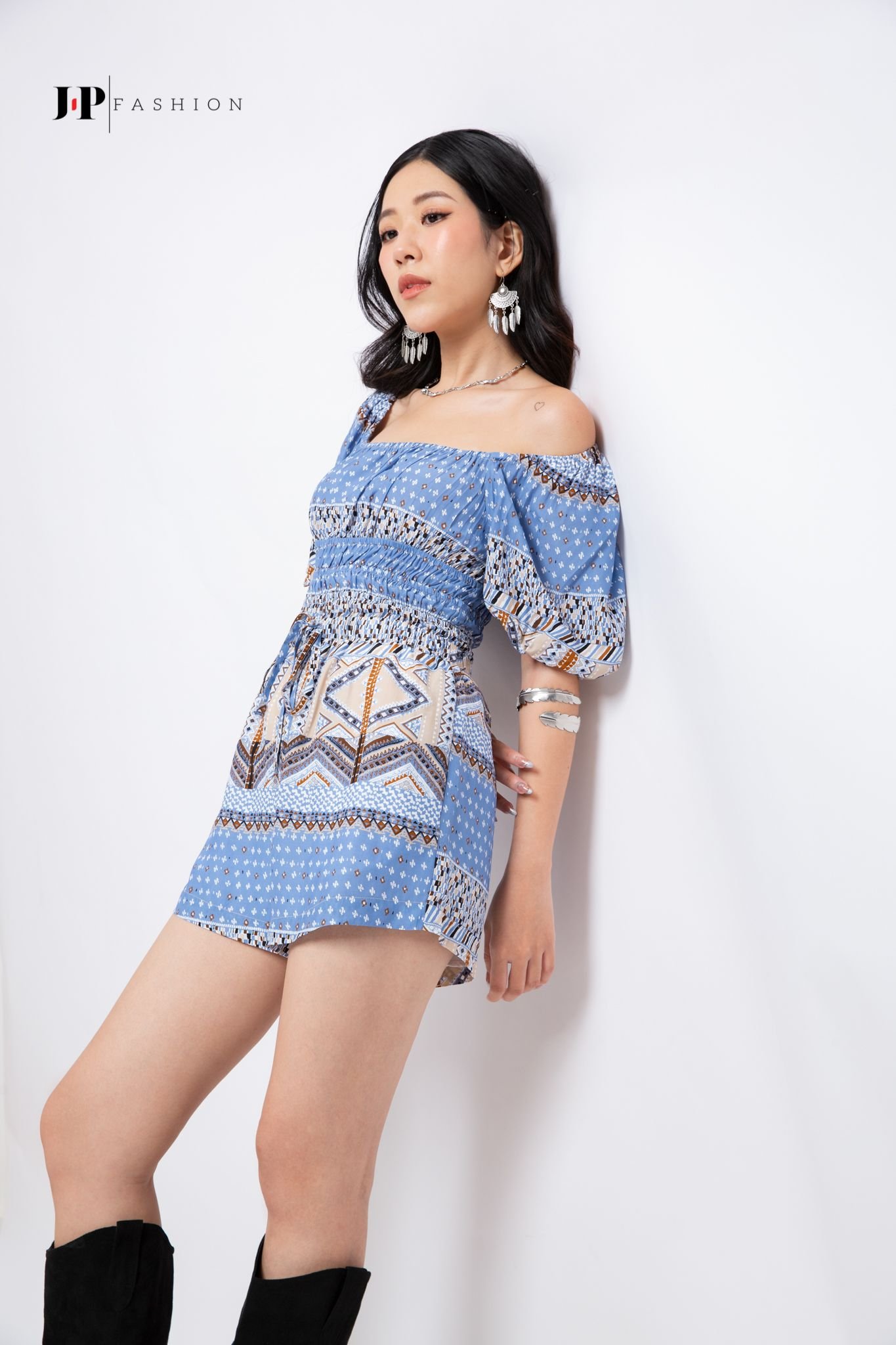 Jumpsuit ngắn tay