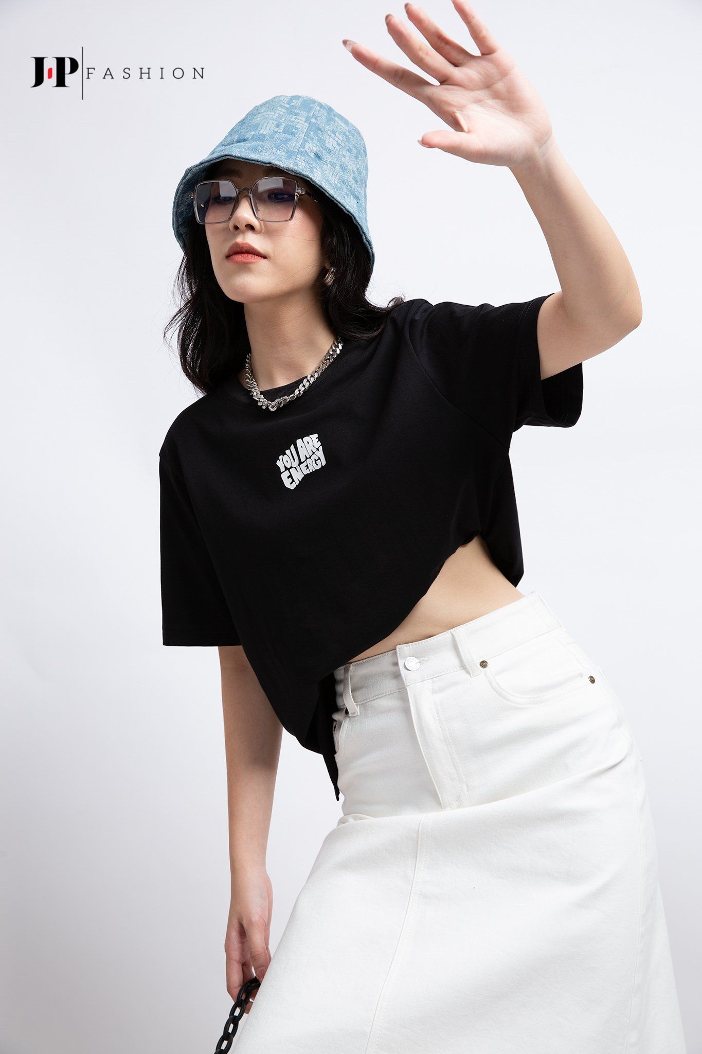 Áo thun chữ ngắn tay