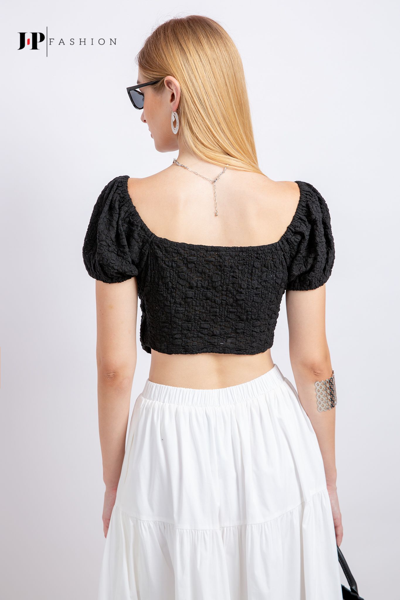 Sơ mi croptop ngắn tay