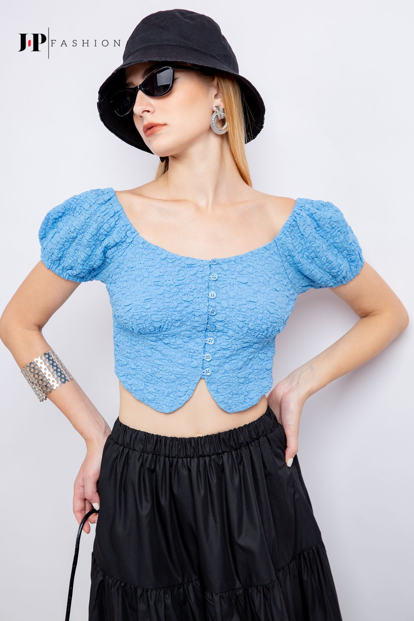 Sơ mi croptop ngắn tay