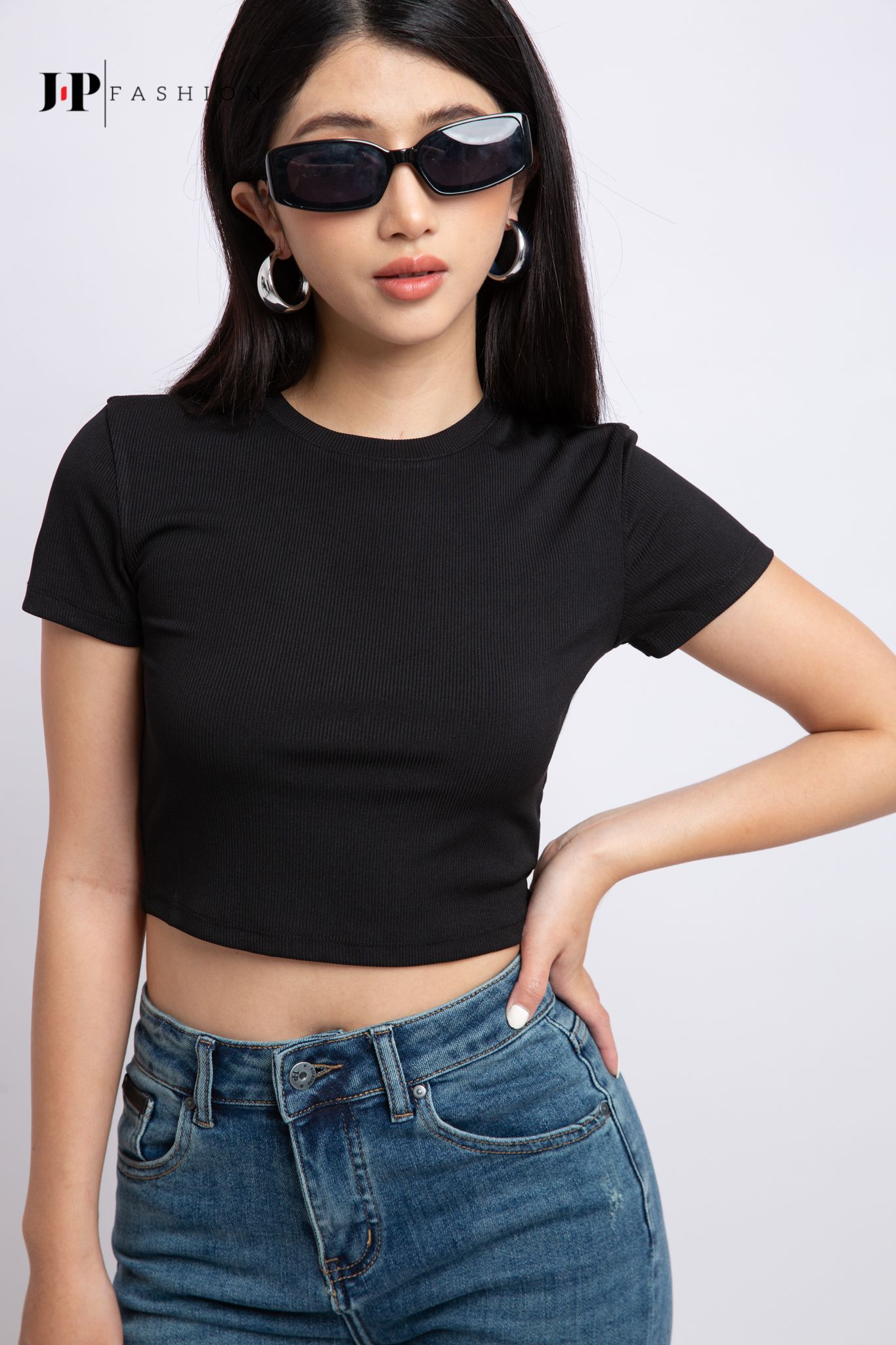  Áo thun croptop 