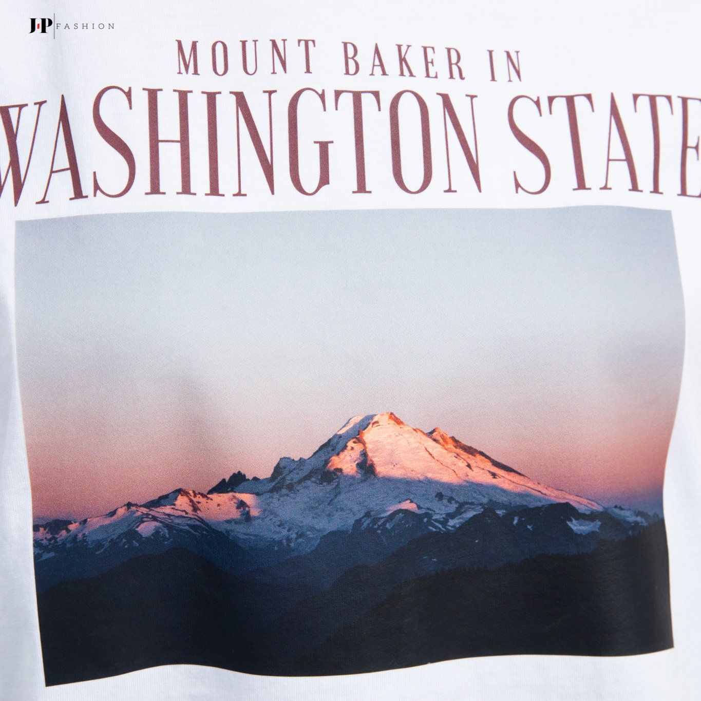 Áo thun hình ngắn tay