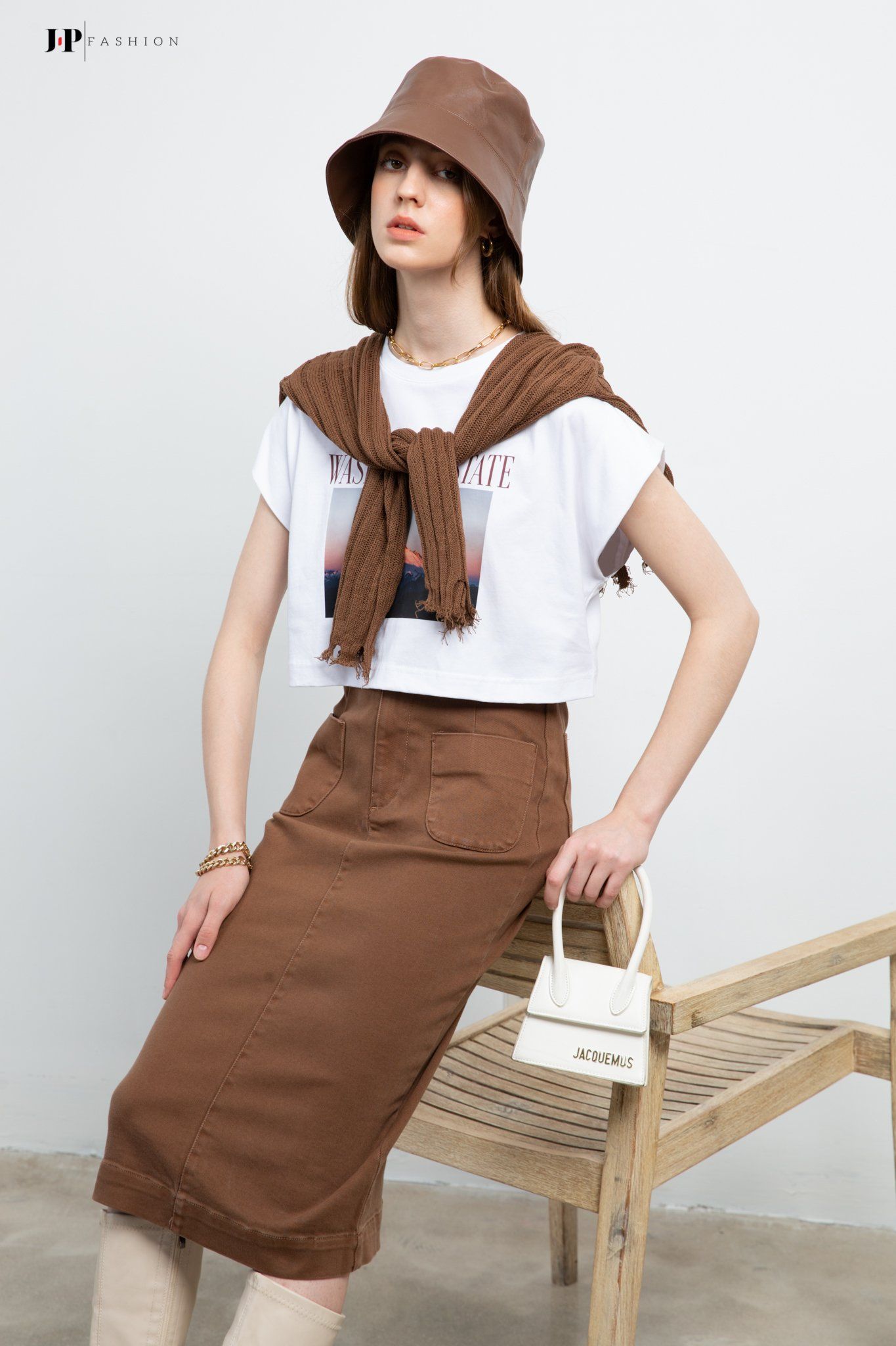 Áo thun hình ngắn tay