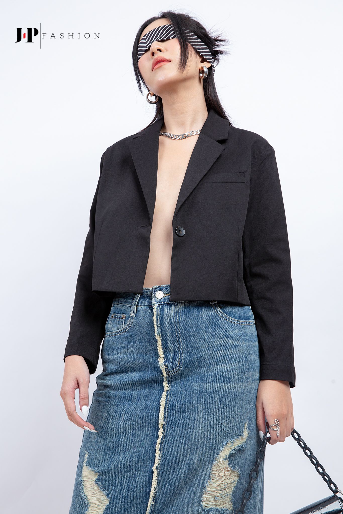 Khoác vest croptop nữ