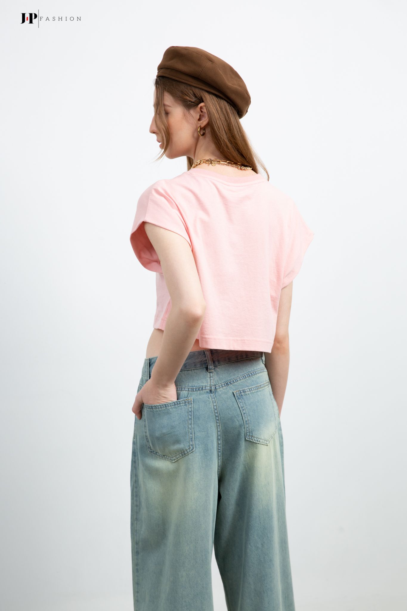 Áo thun hình ngắn tay