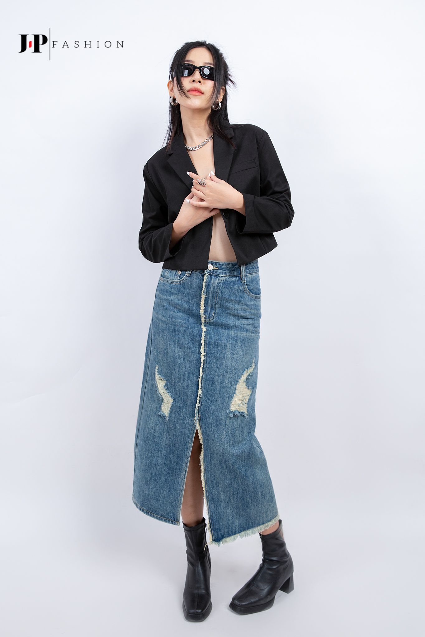 Khoác vest croptop nữ