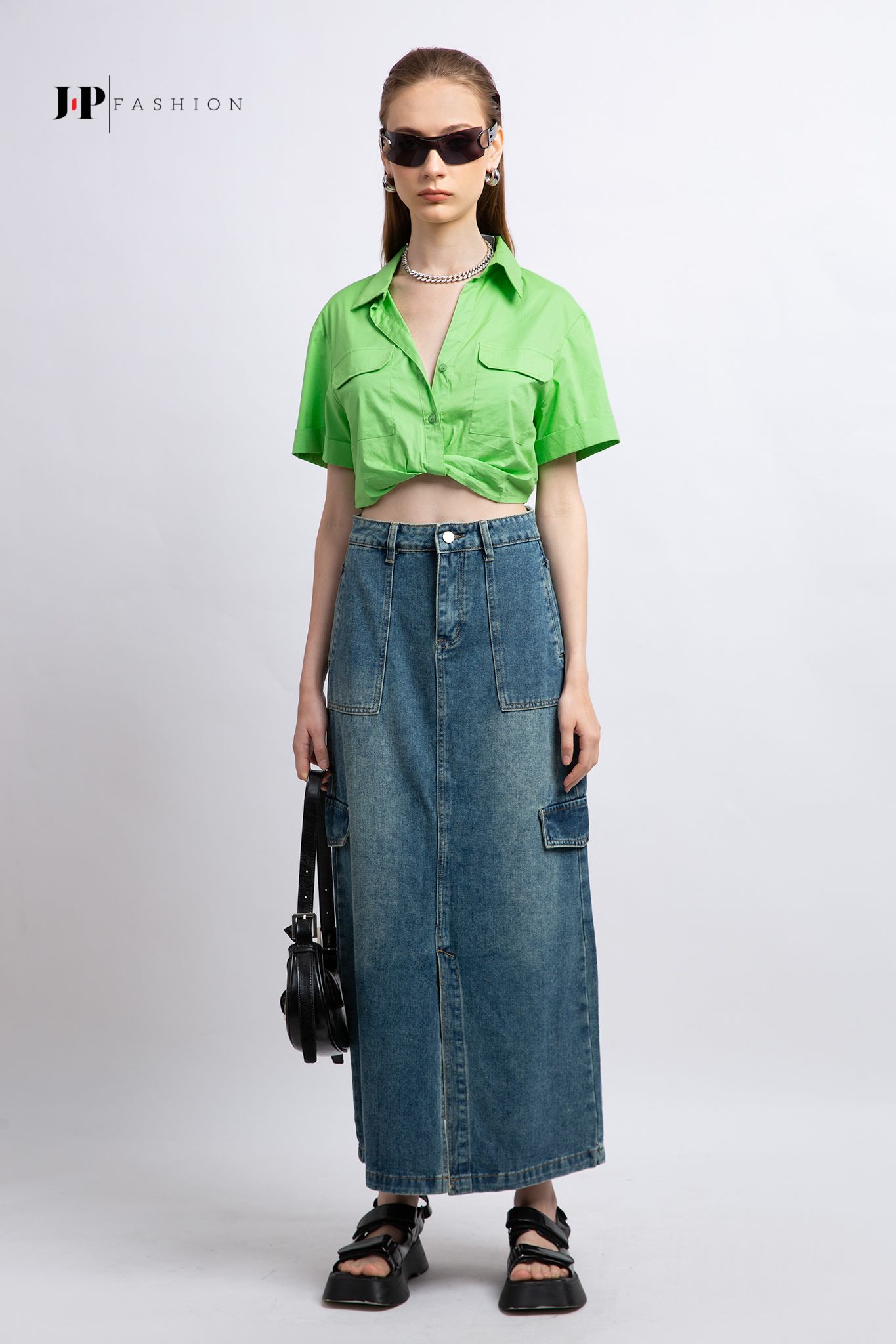 Sơ mi croptop ngắn tay