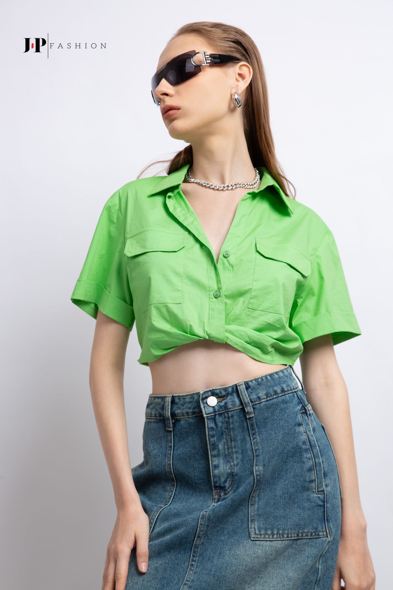 Sơ mi croptop ngắn tay