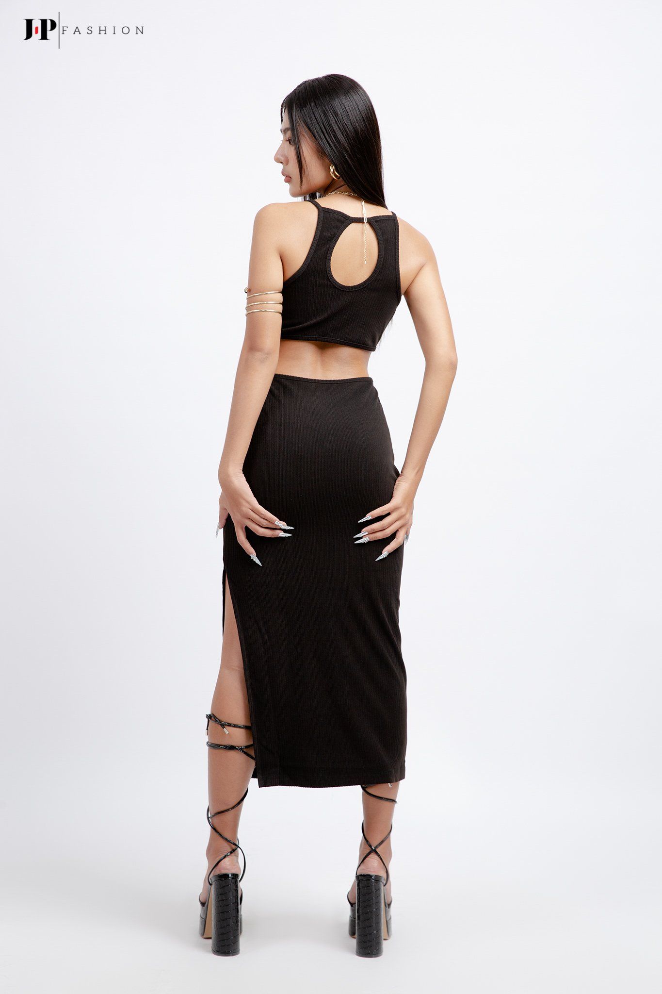 Đầm hai dây cut out