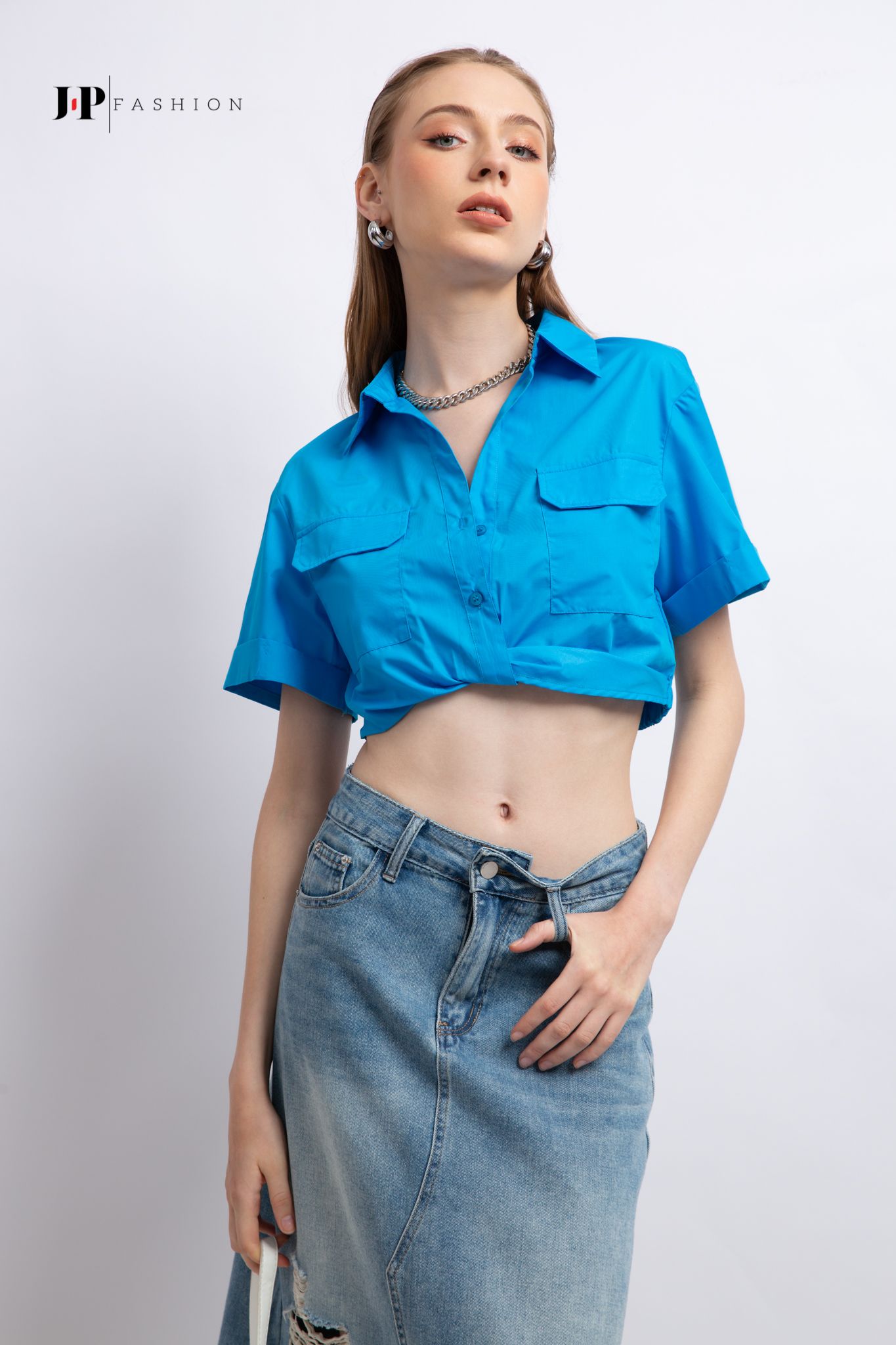 Sơ mi croptop ngắn tay