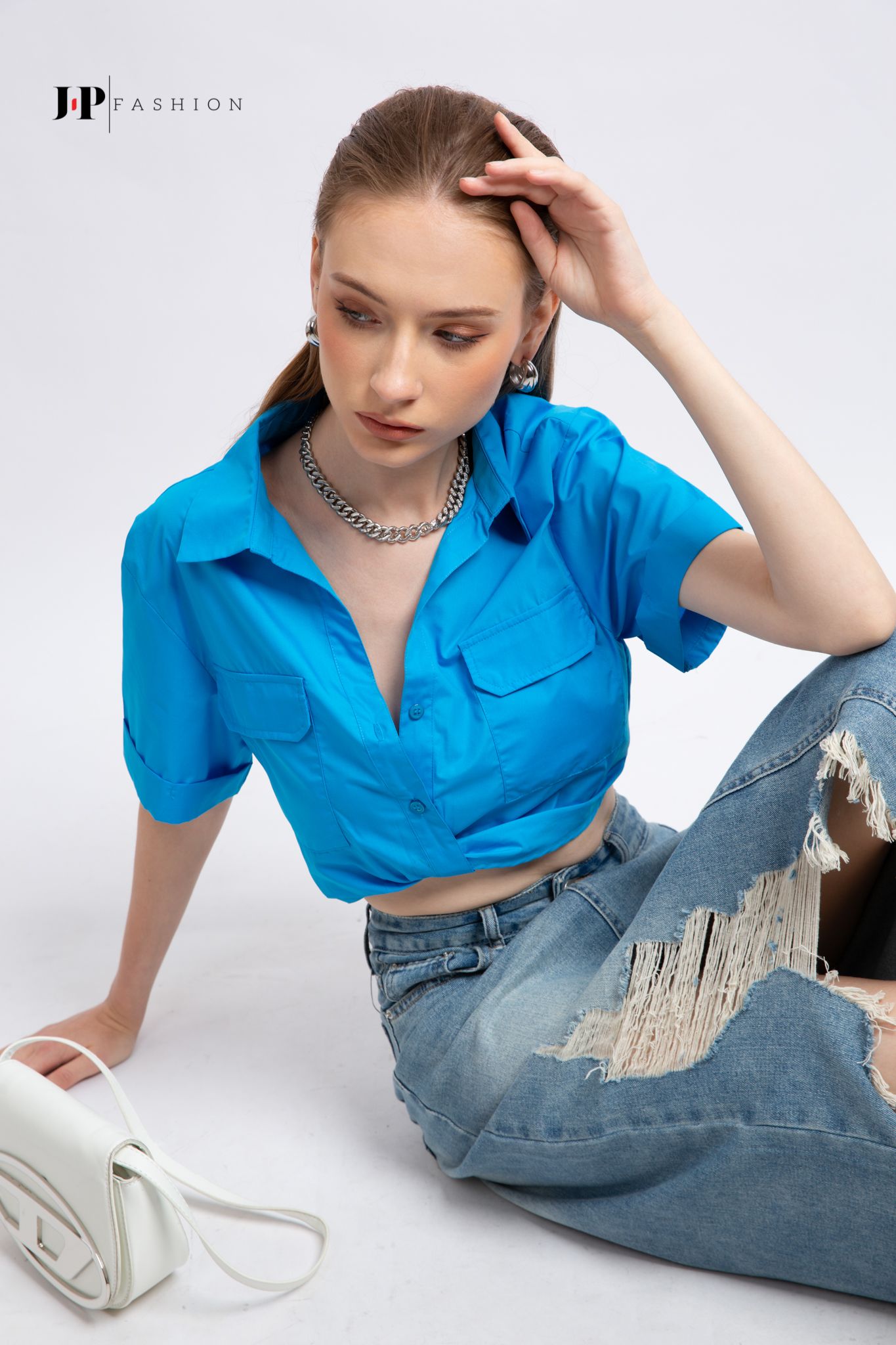Sơ mi croptop ngắn tay