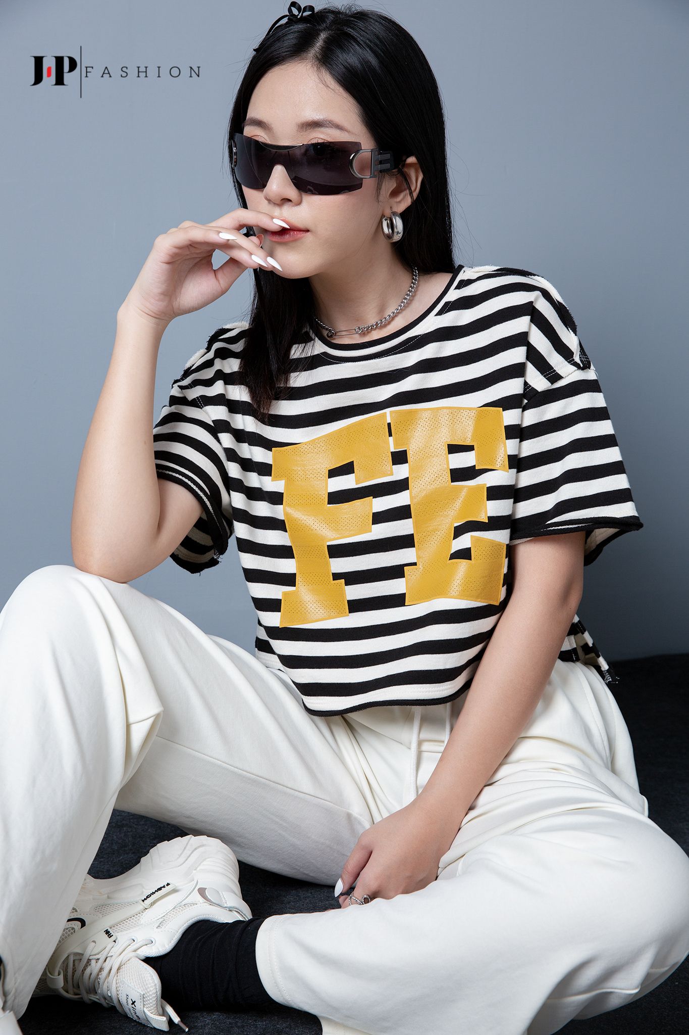 Thun croptop ngắn tay