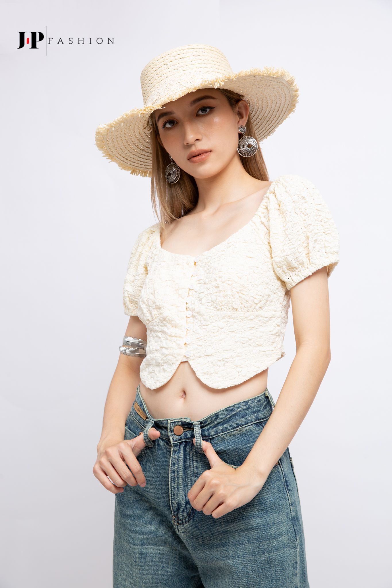 Sơ mi croptop ngắn tay