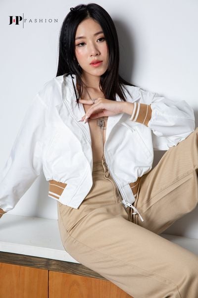 color_ Trắng bo nâu