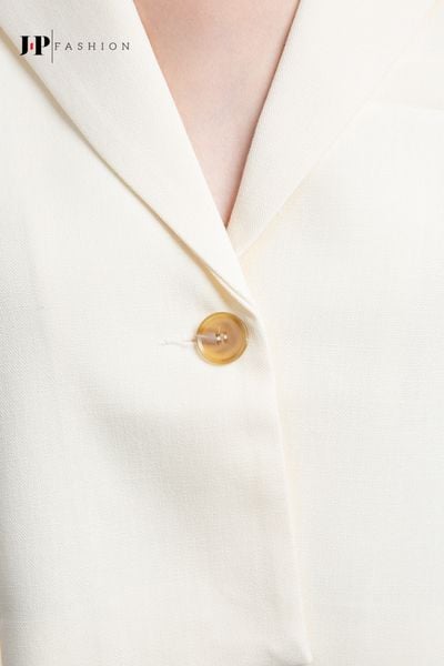 áo khoác vest croptop màu vàng kem