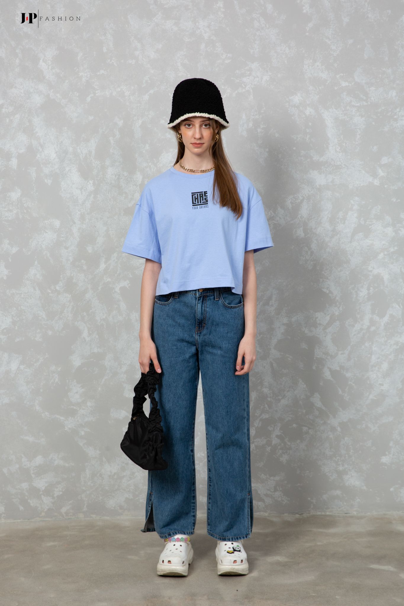 Thun chữ ngắn tay