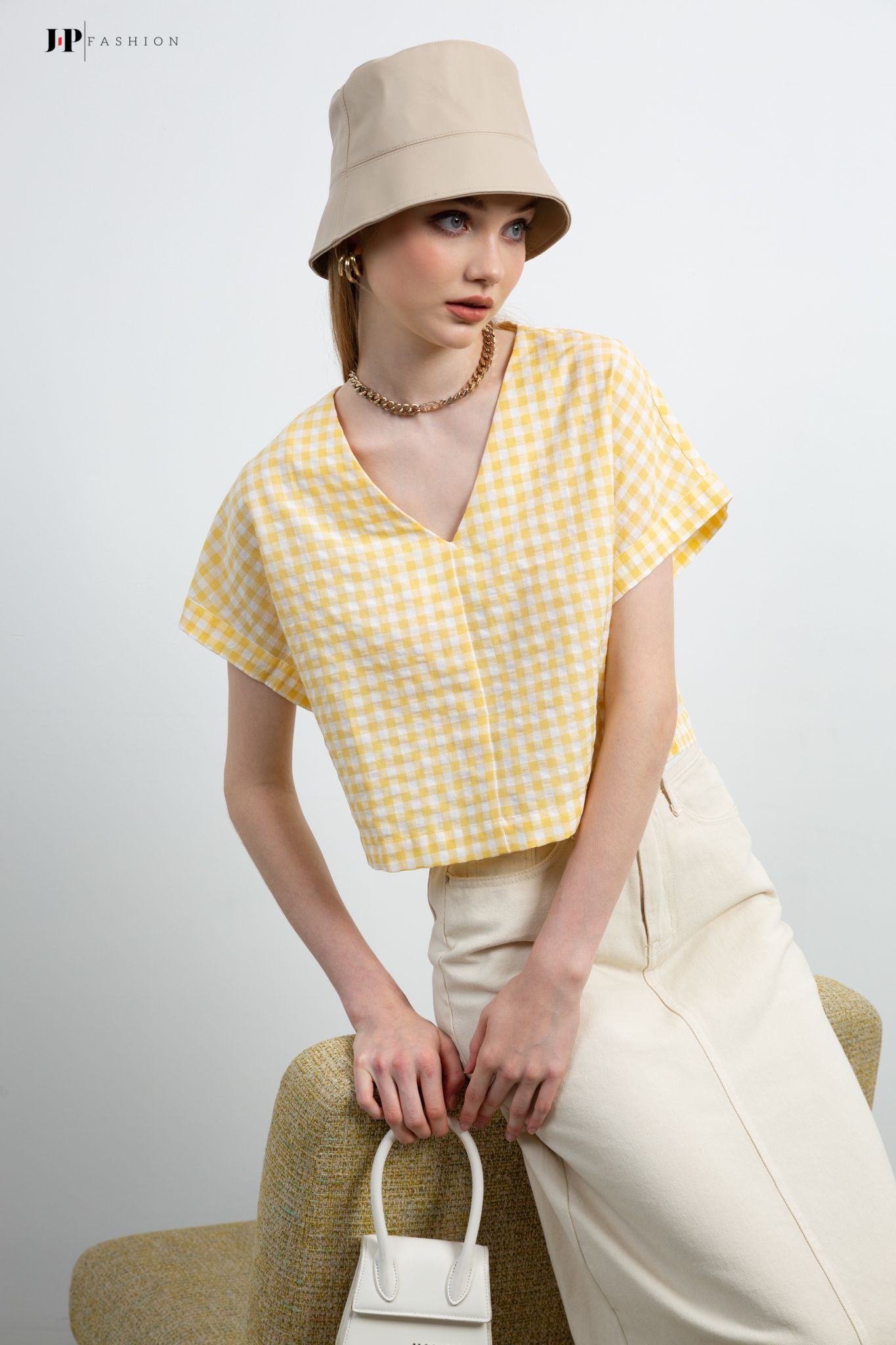 Sơ mi kiểu ngắn tay