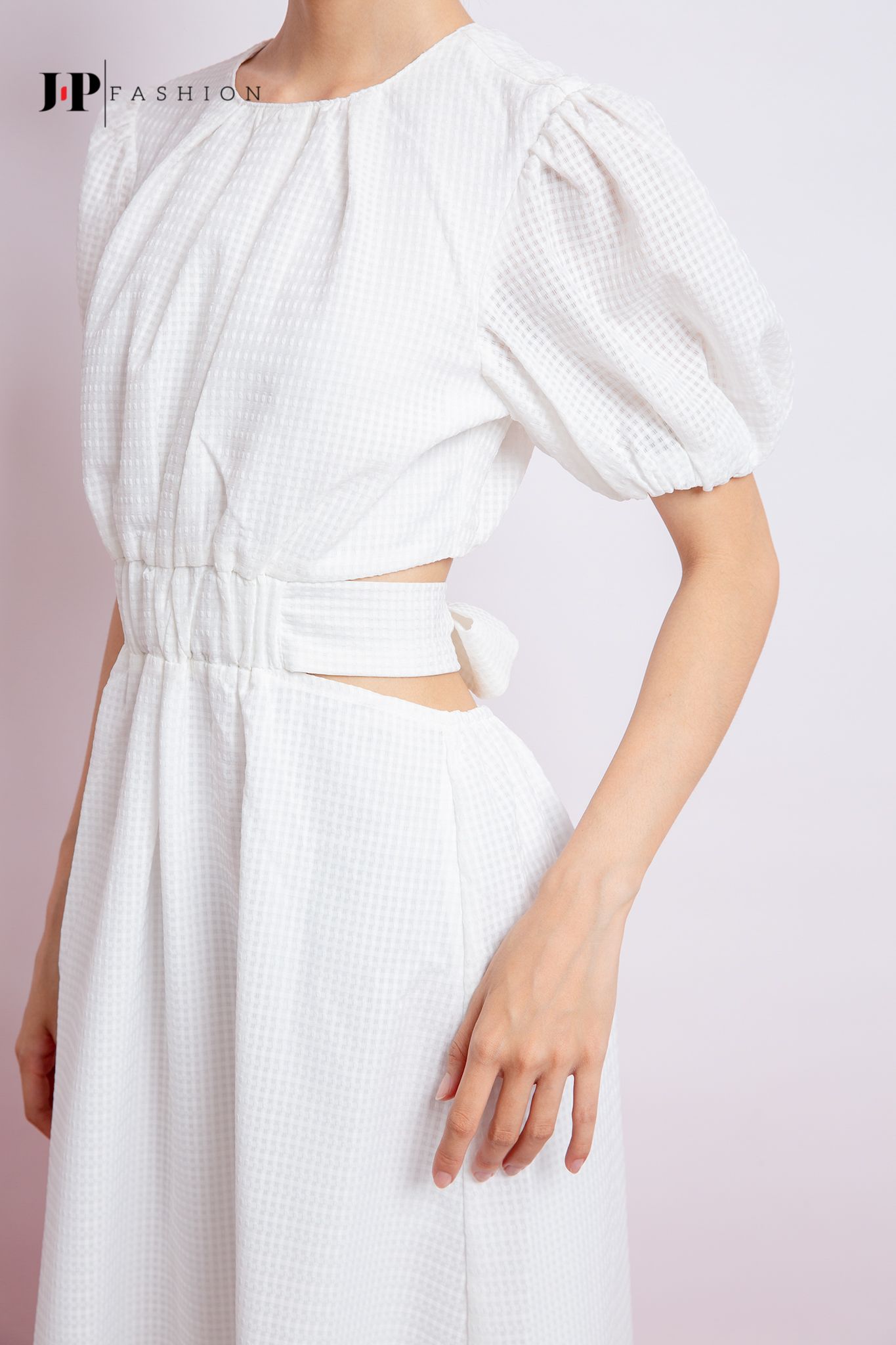 Đầm midi ngắn tay