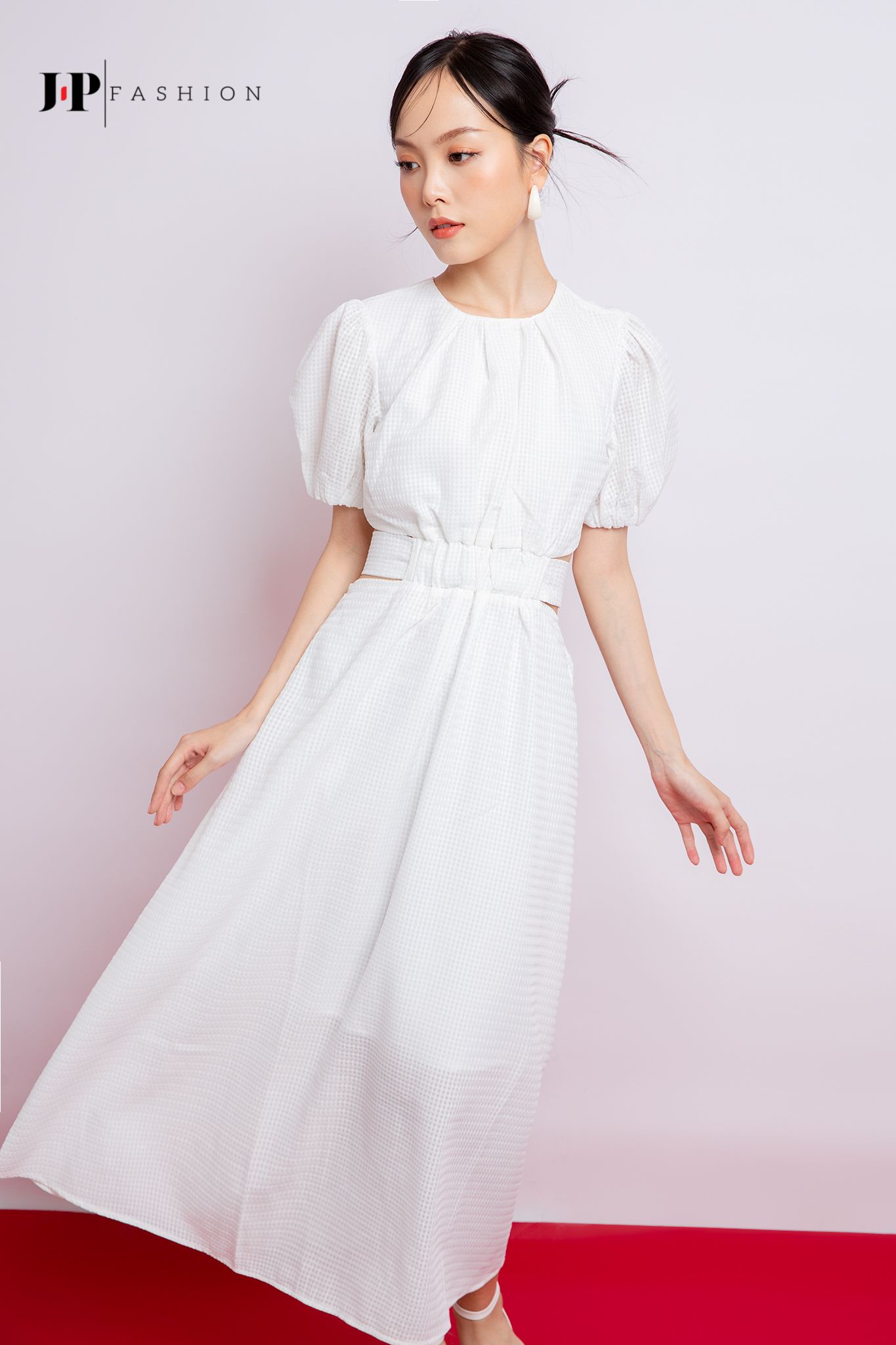 Đầm midi ngắn tay