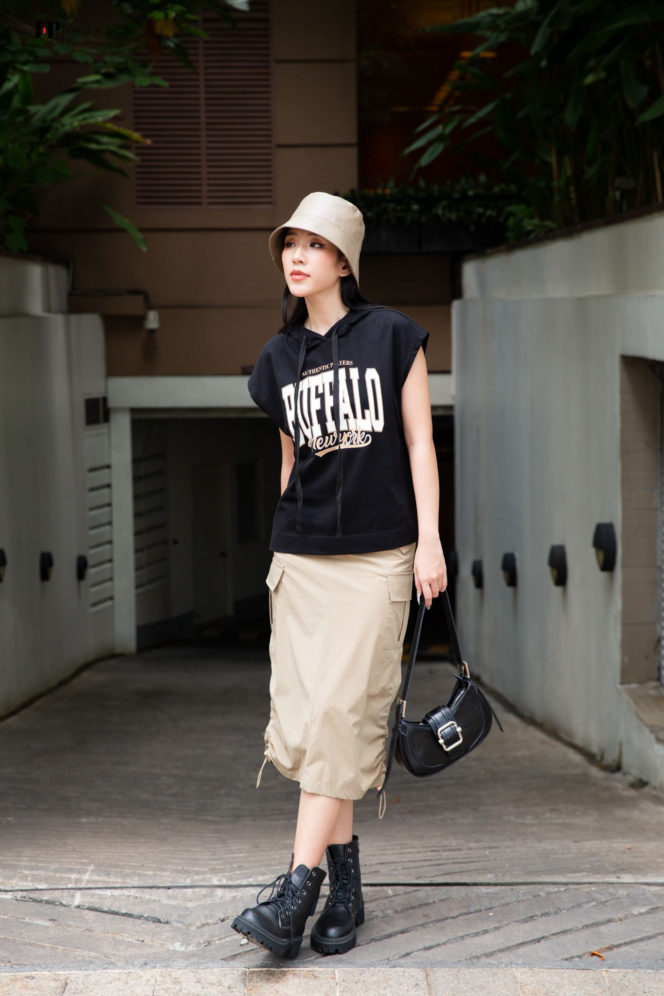 Áo thun nón sát nách