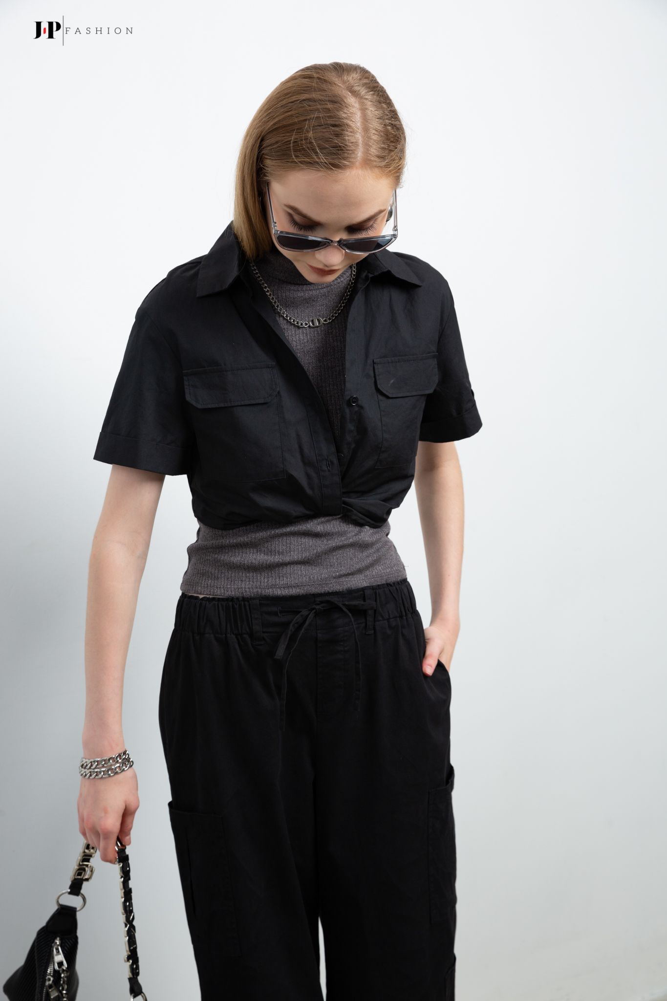 Sơ mi croptop ngắn tay