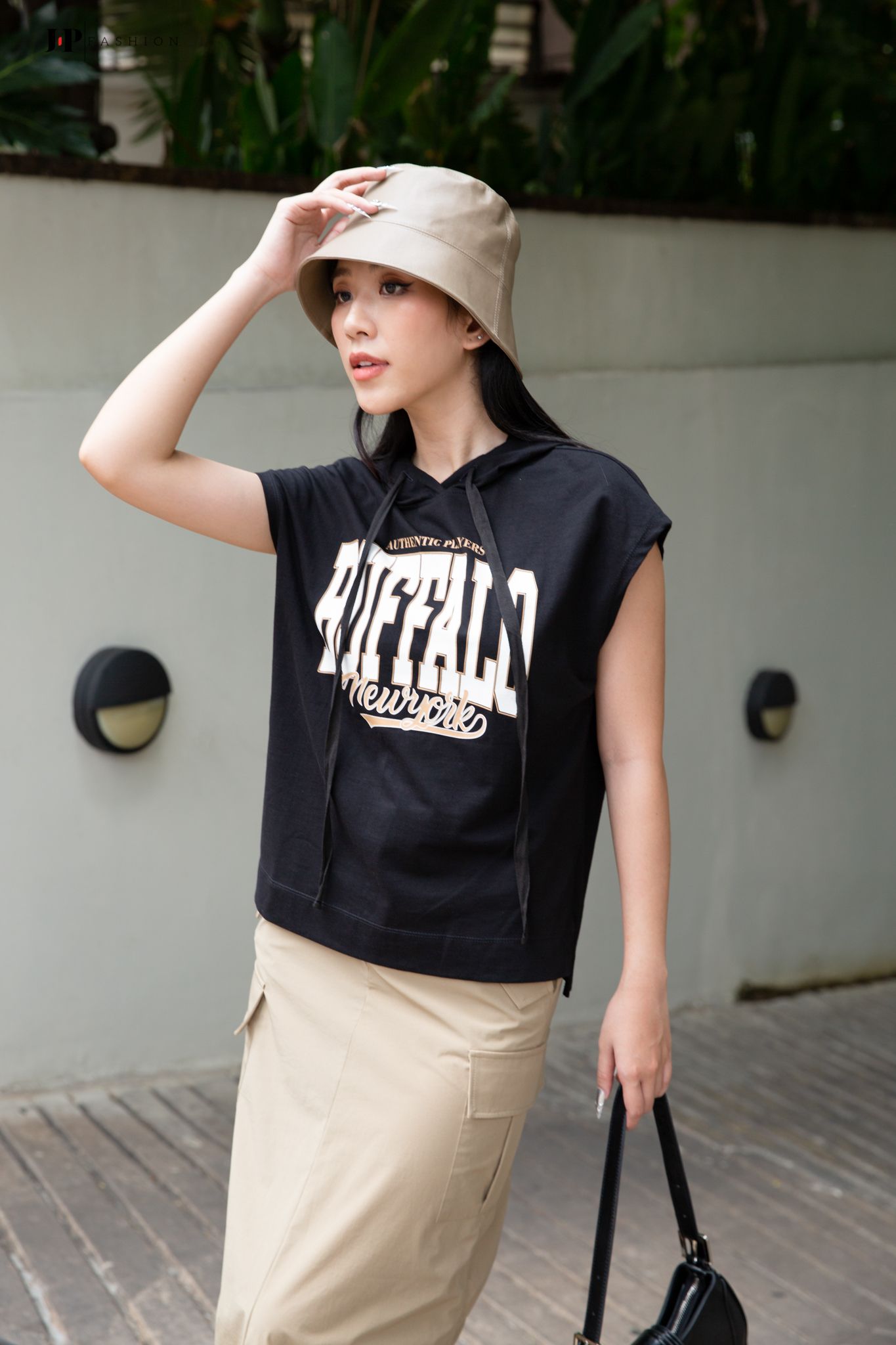 Áo thun nón sát nách