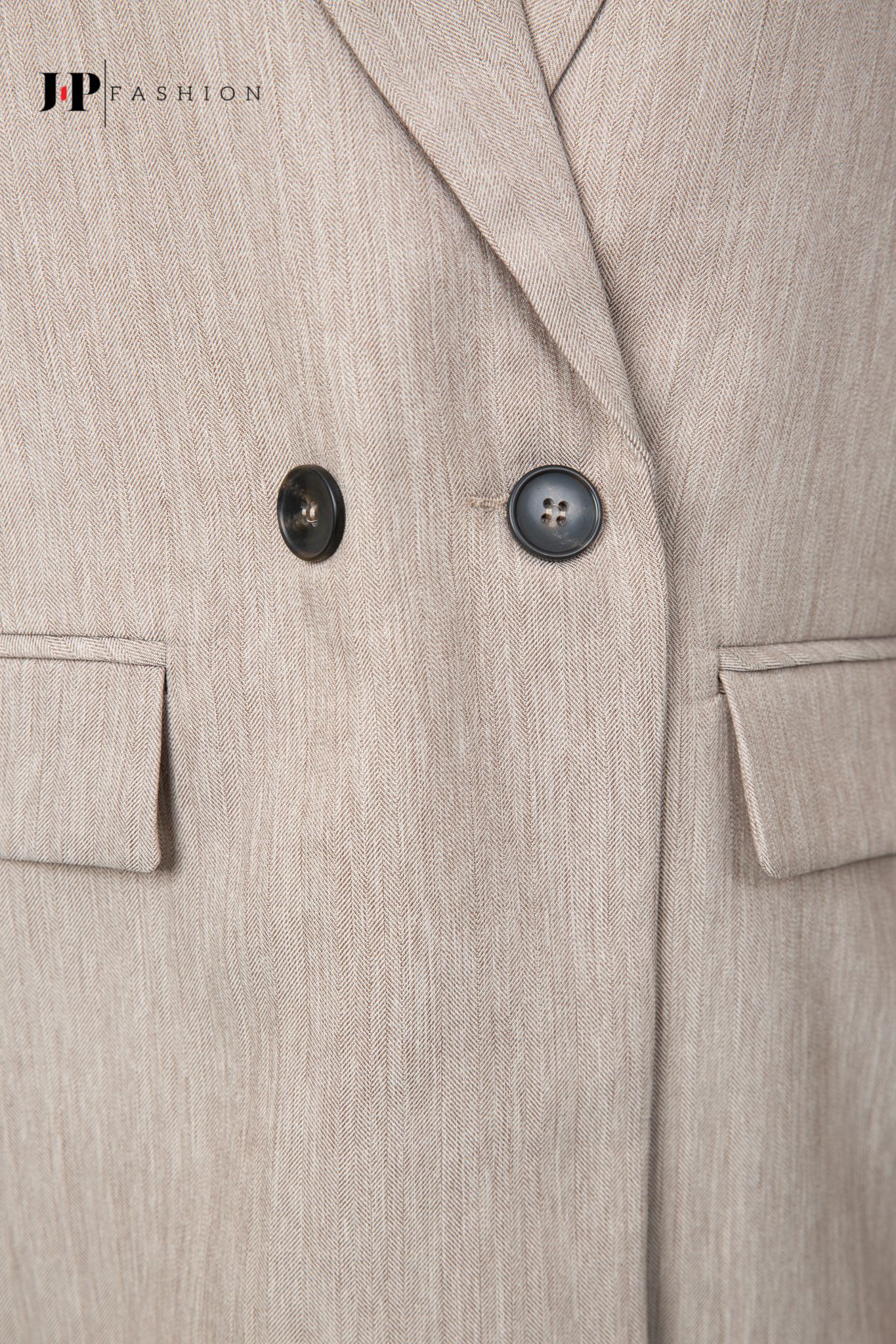 Khoác vest nữ thanh lịch