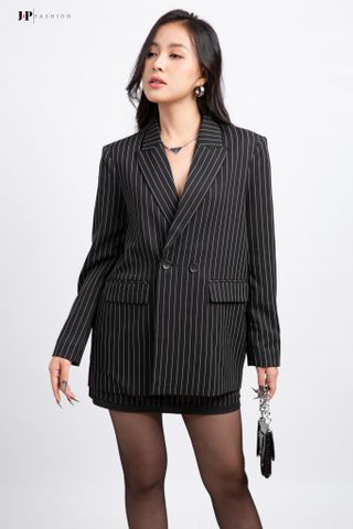 Khoác vest nữ thanh lịch