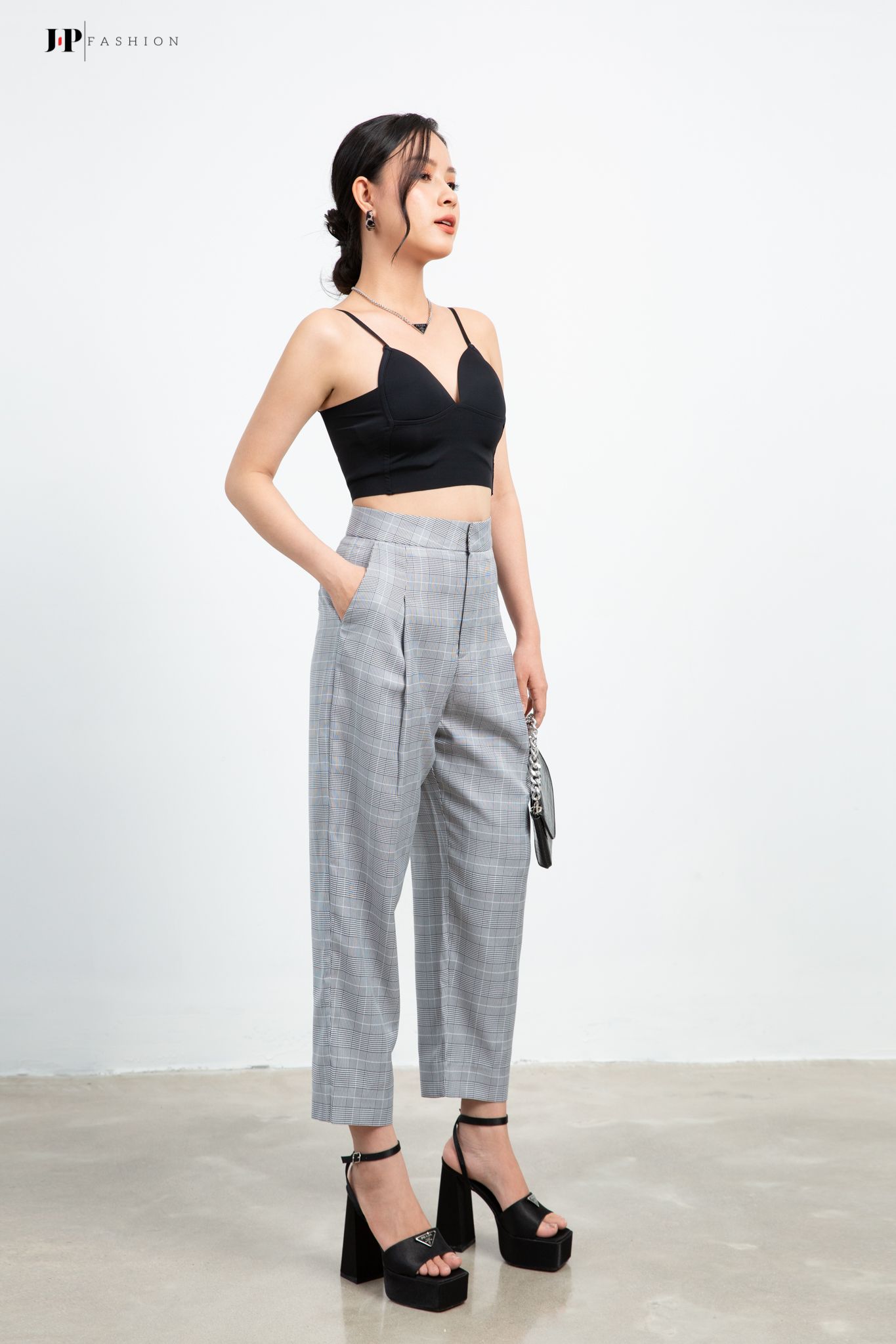 Quần kaki baggy