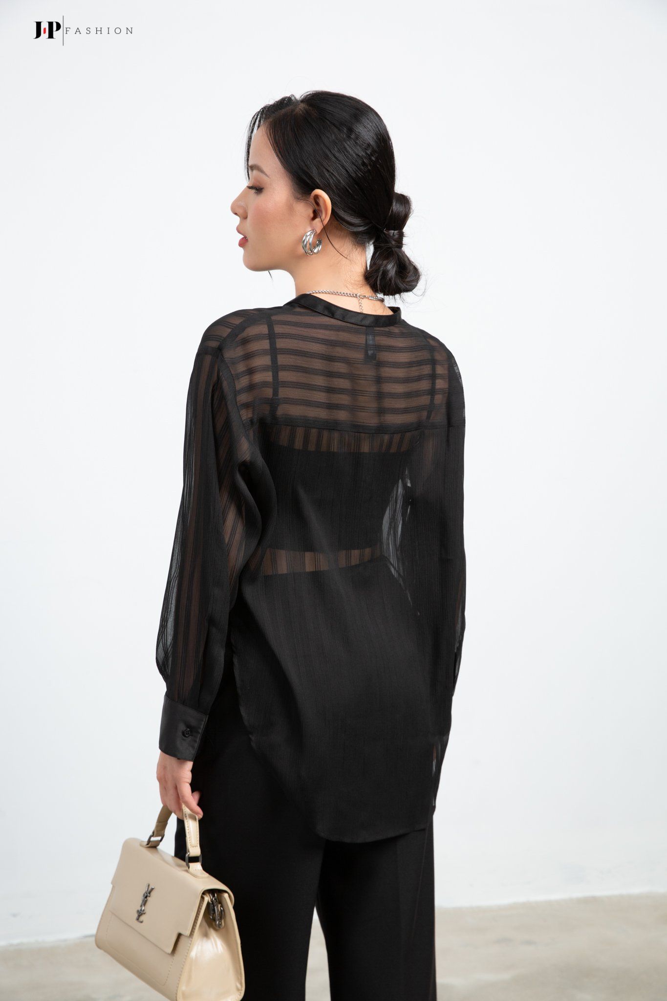 Áo sơ mi form rộng