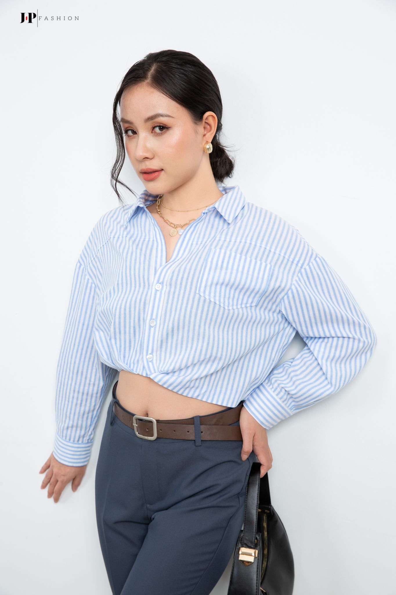 Áo sơ mi croptop dài tay