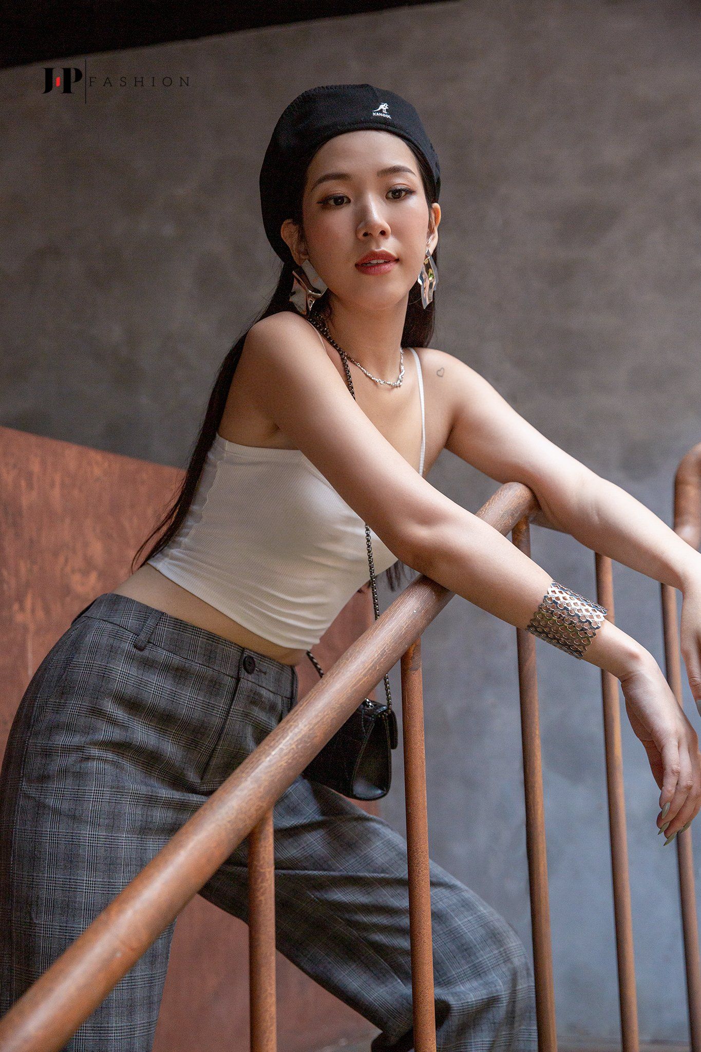 Áo thun dây