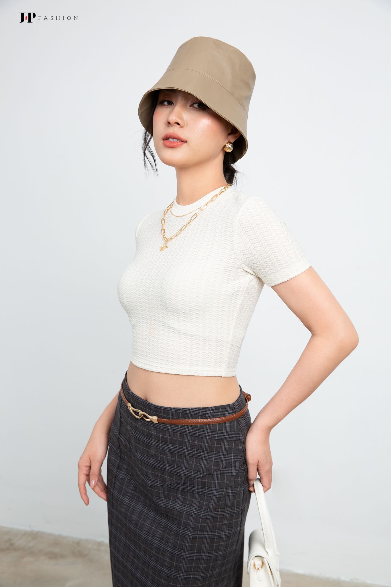 Áo thun croptop ngắn tay