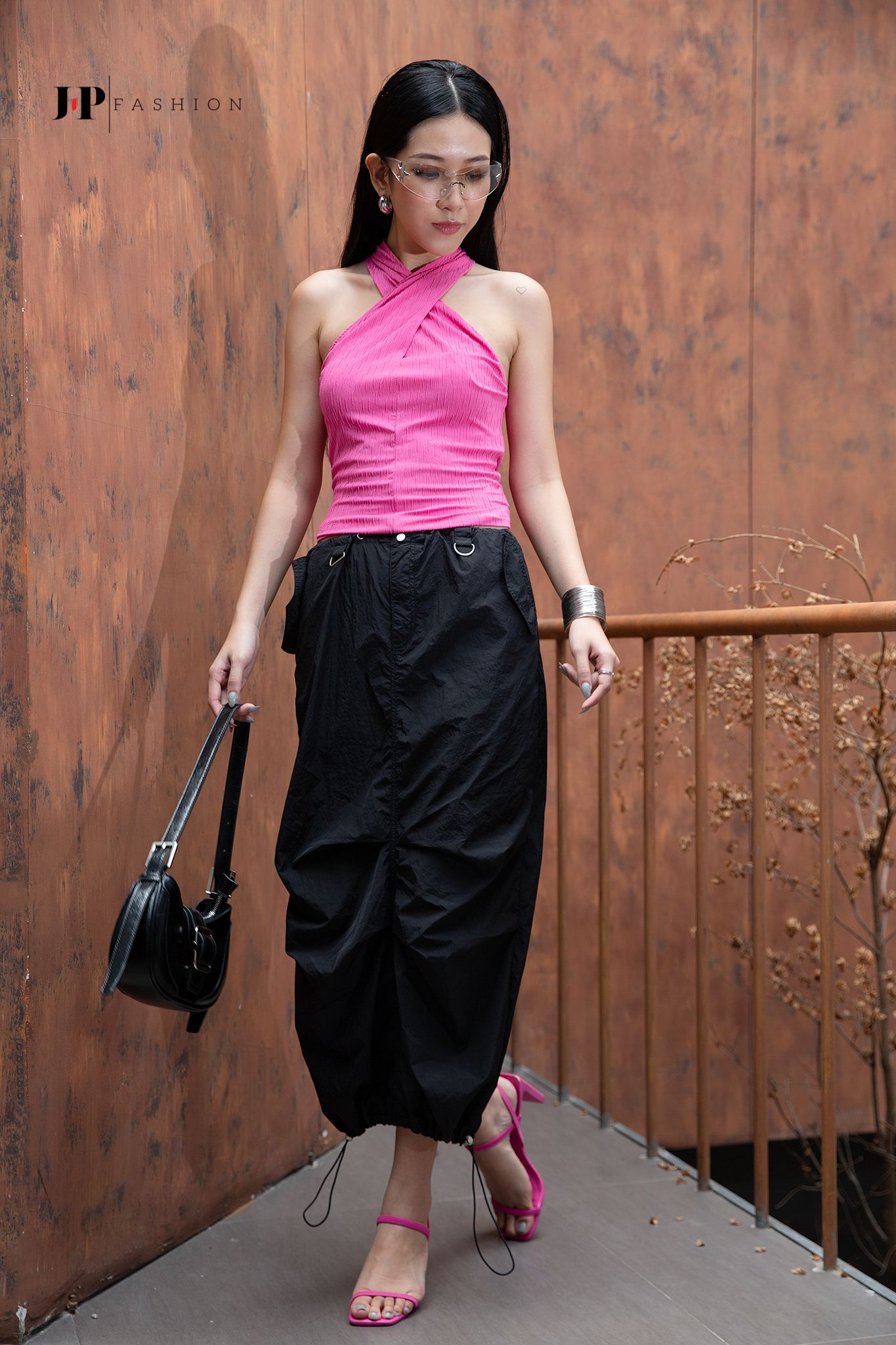 Áo thun cổ yếm