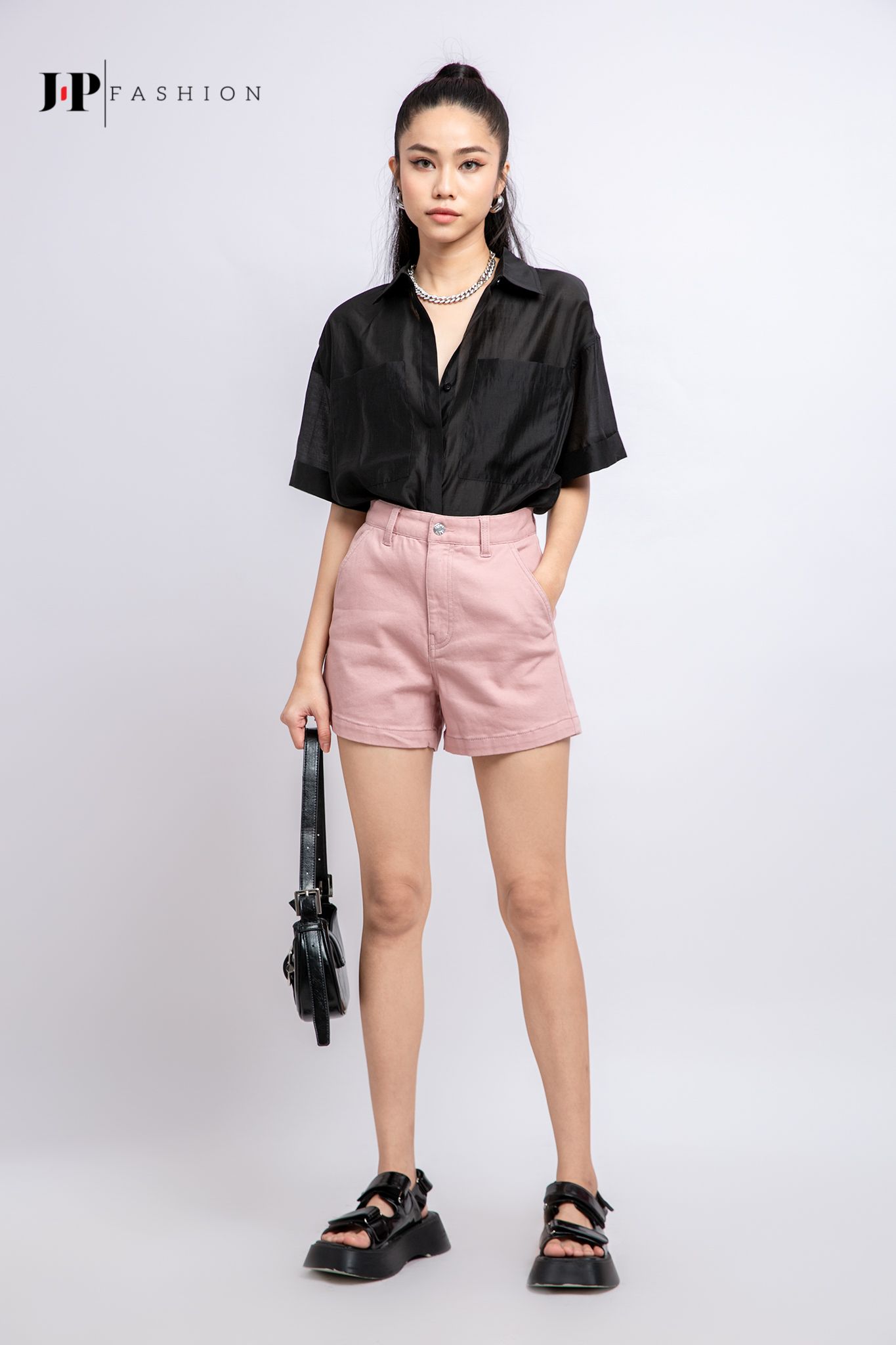  Quần shorts nữ kaki 