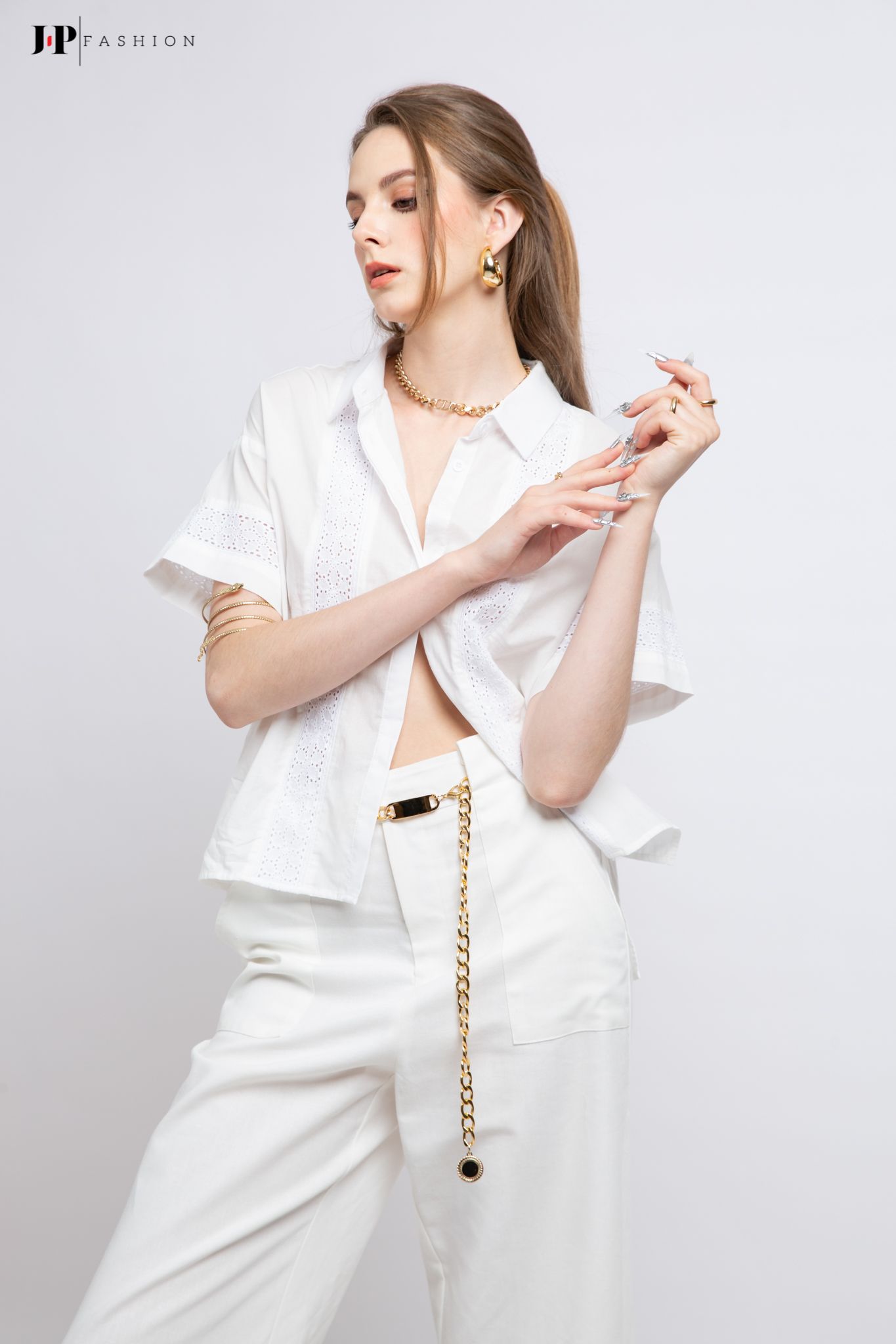 Sơ mi kiểu ngắn tay