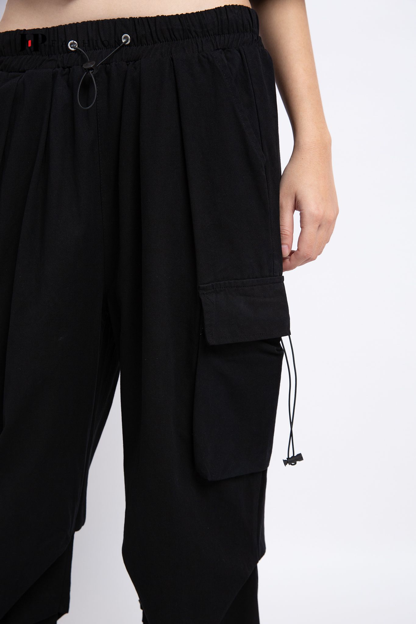 Quần jogger nữ