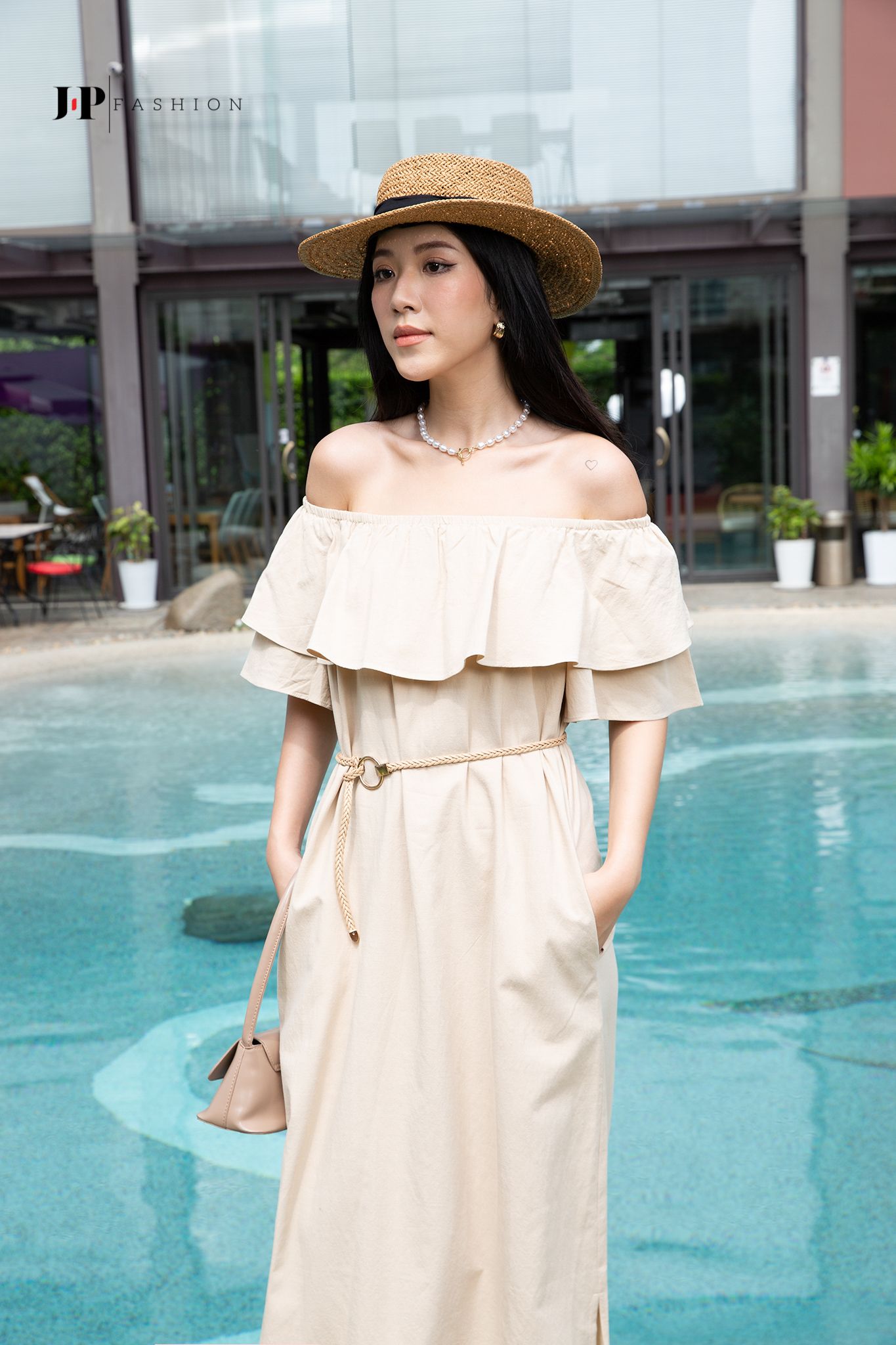 Đầm bẹt vai