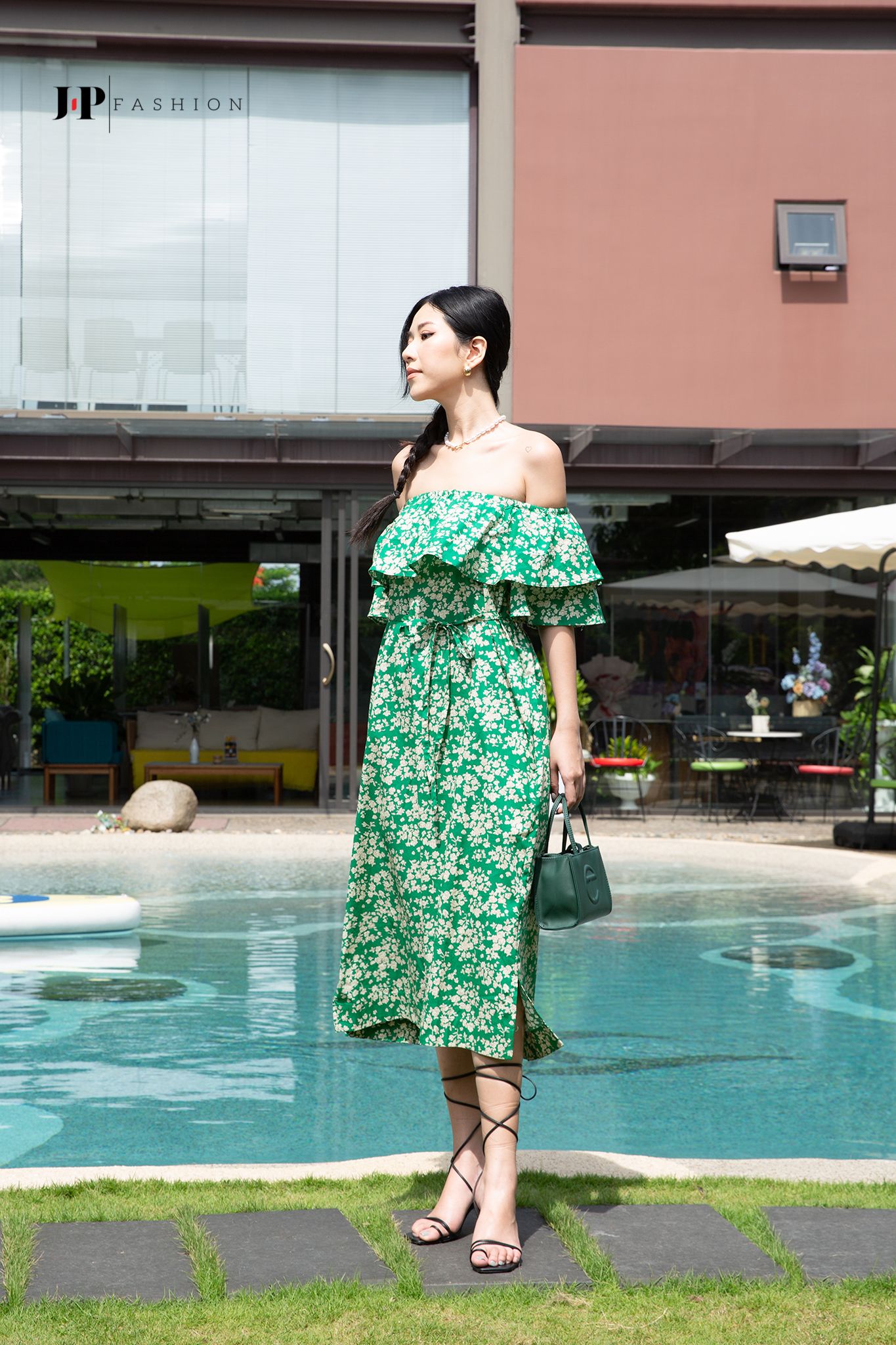 Đầm bẹt vai