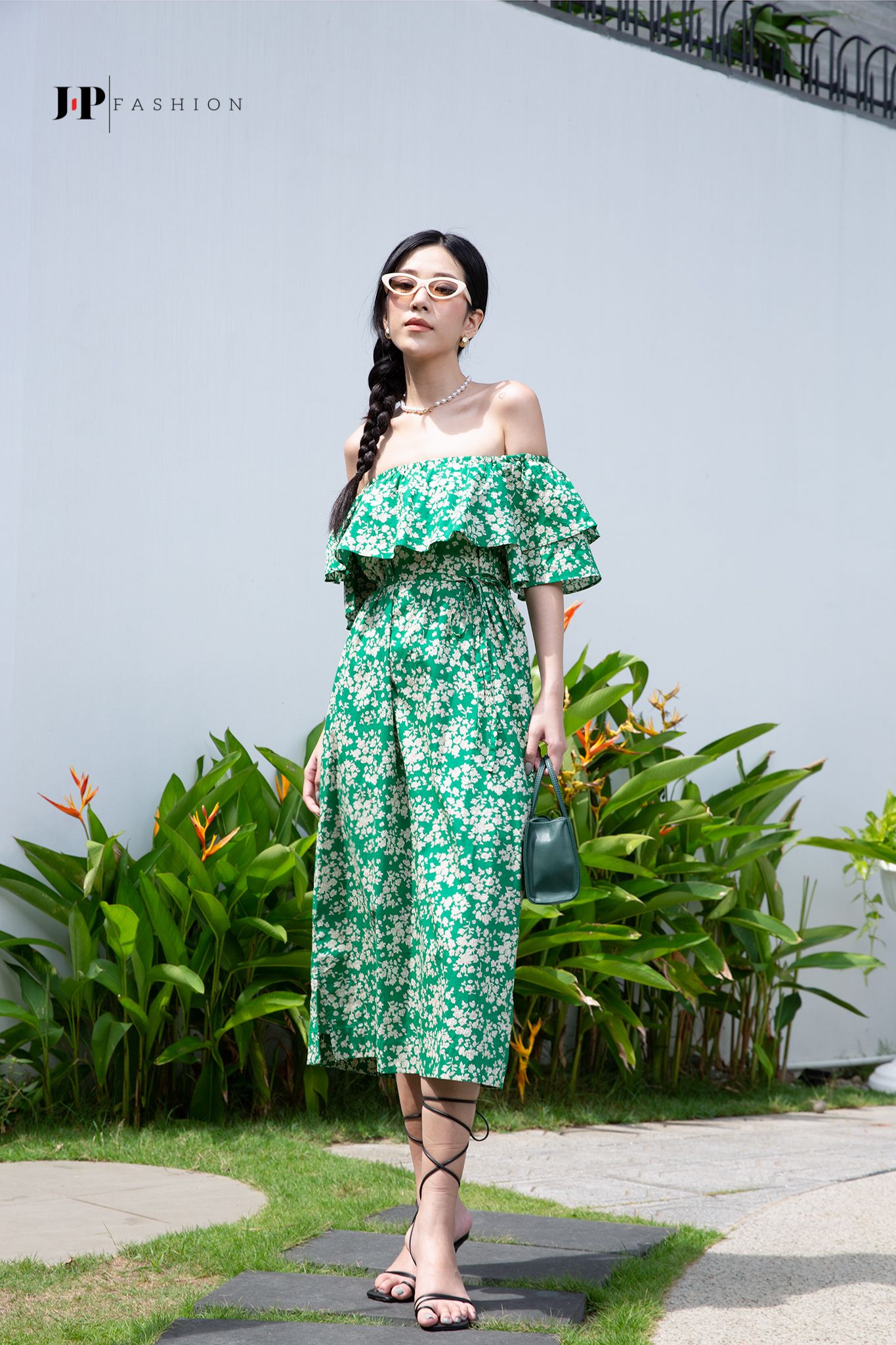 Đầm bẹt vai